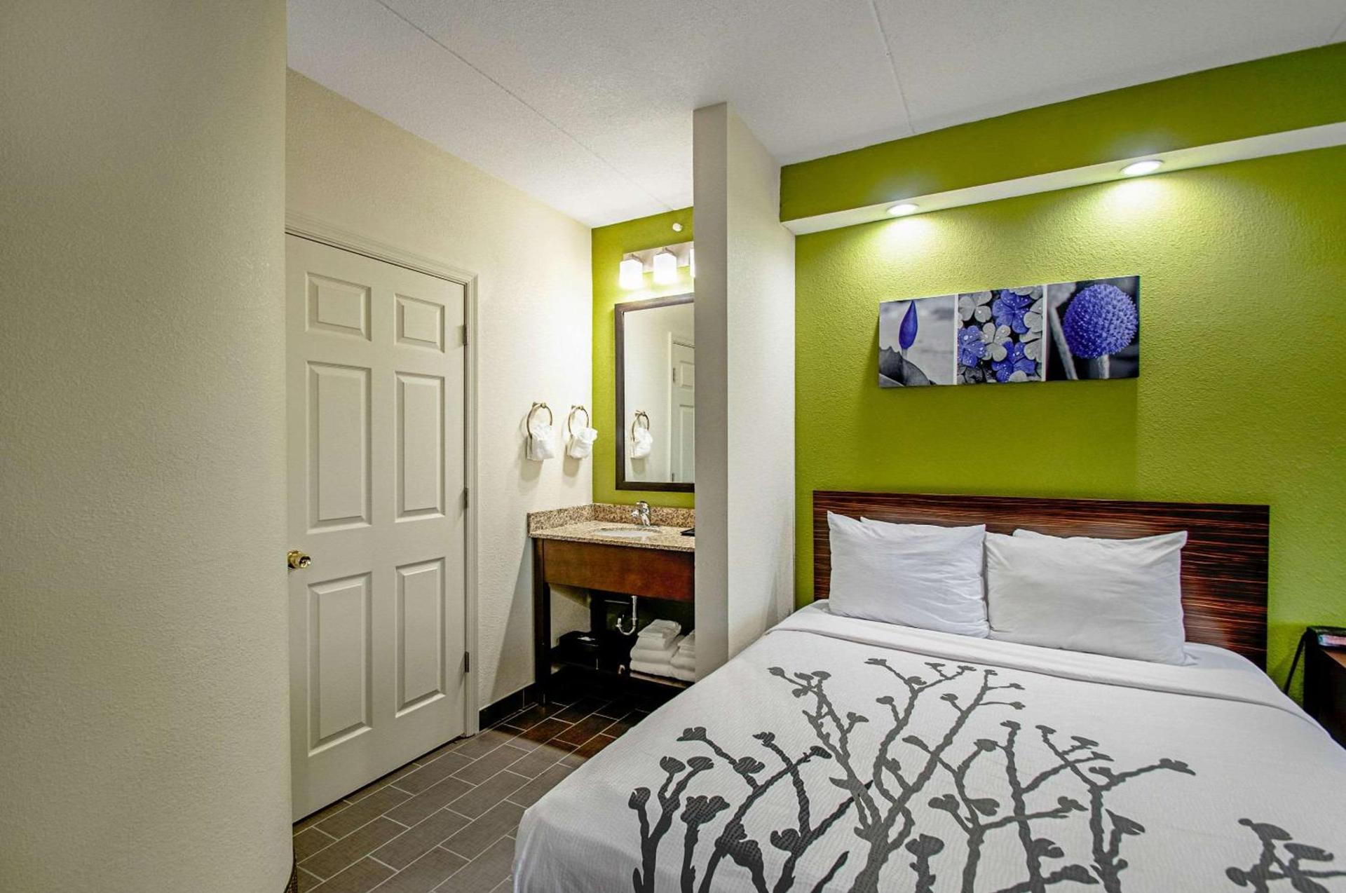 Garner Hotel Frederick Southeast by IHG photo 29