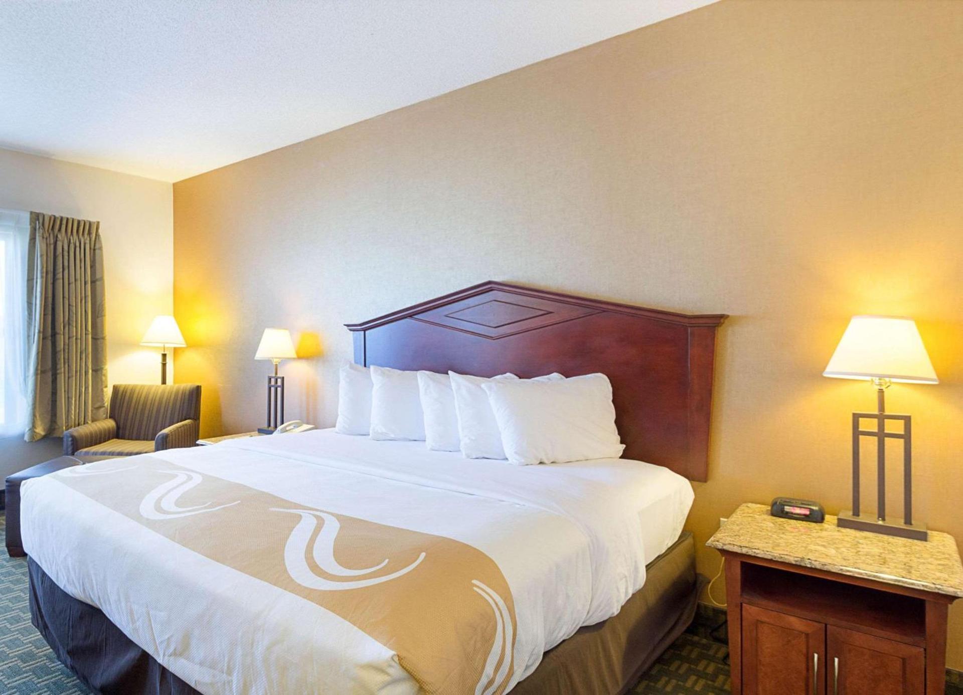 Quality Inn Fairmont photo 23