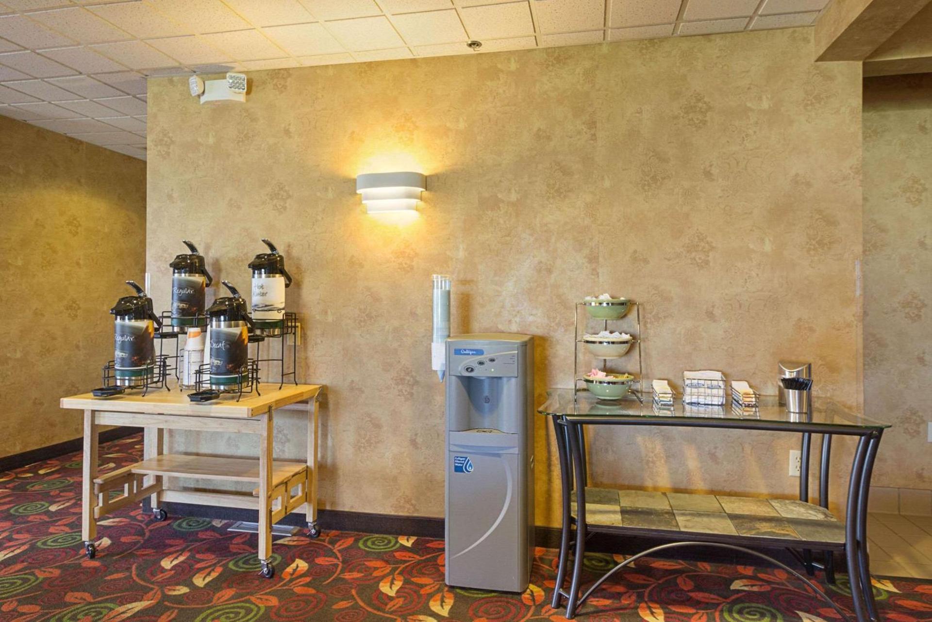 Quality Inn Fairmont photo 5