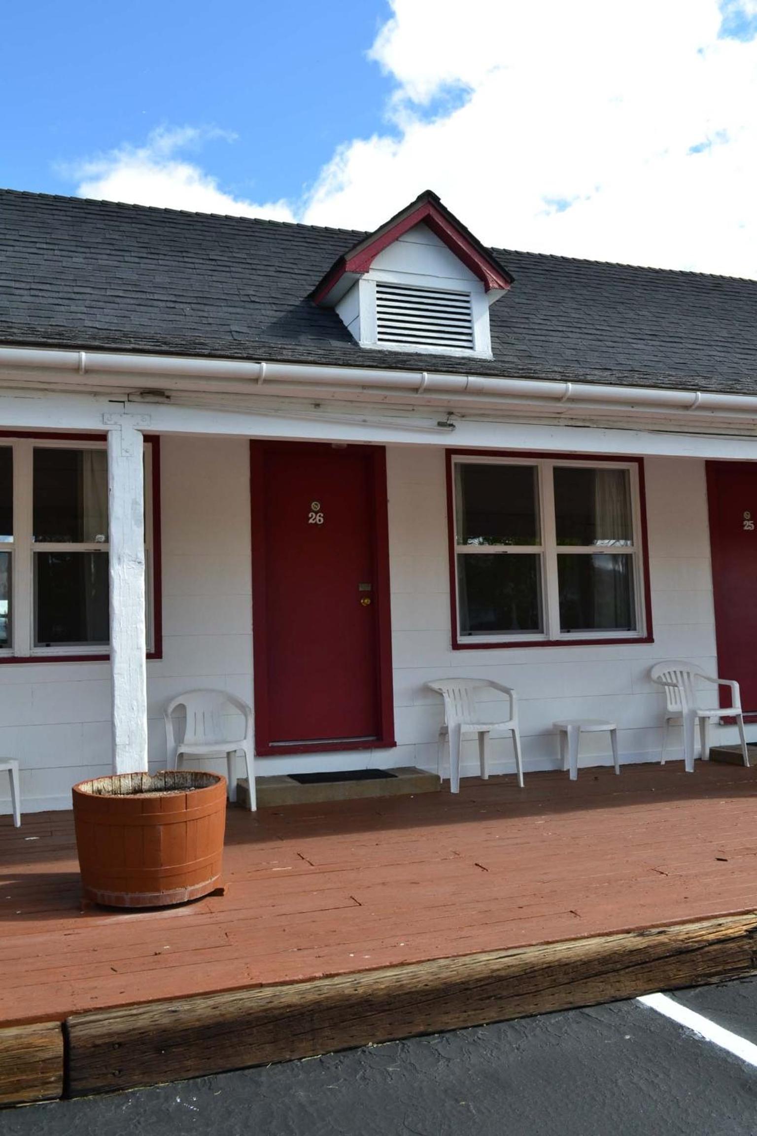 Silver Maple Inn photo 37