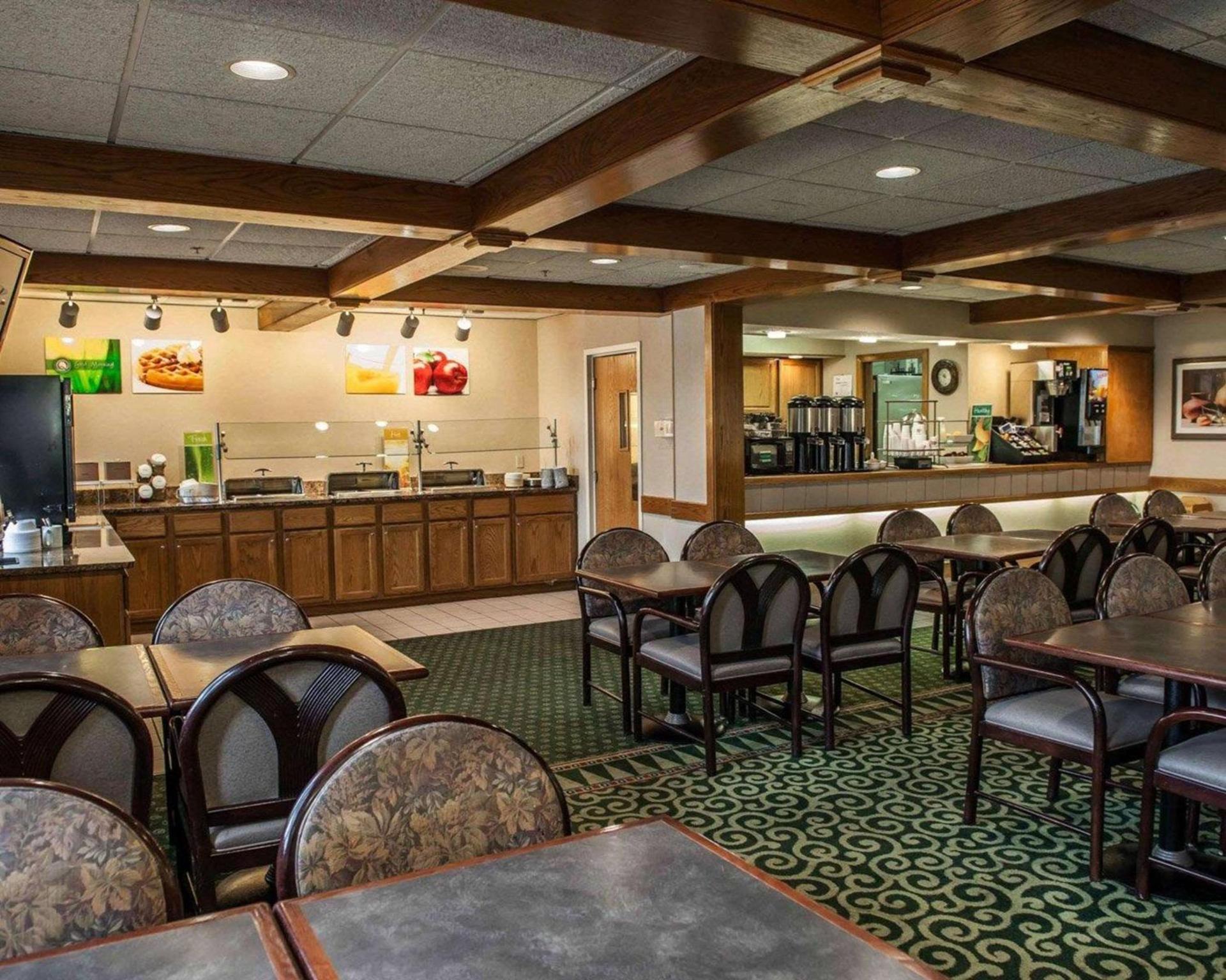 Quality Inn & Suites Goshen photo 36