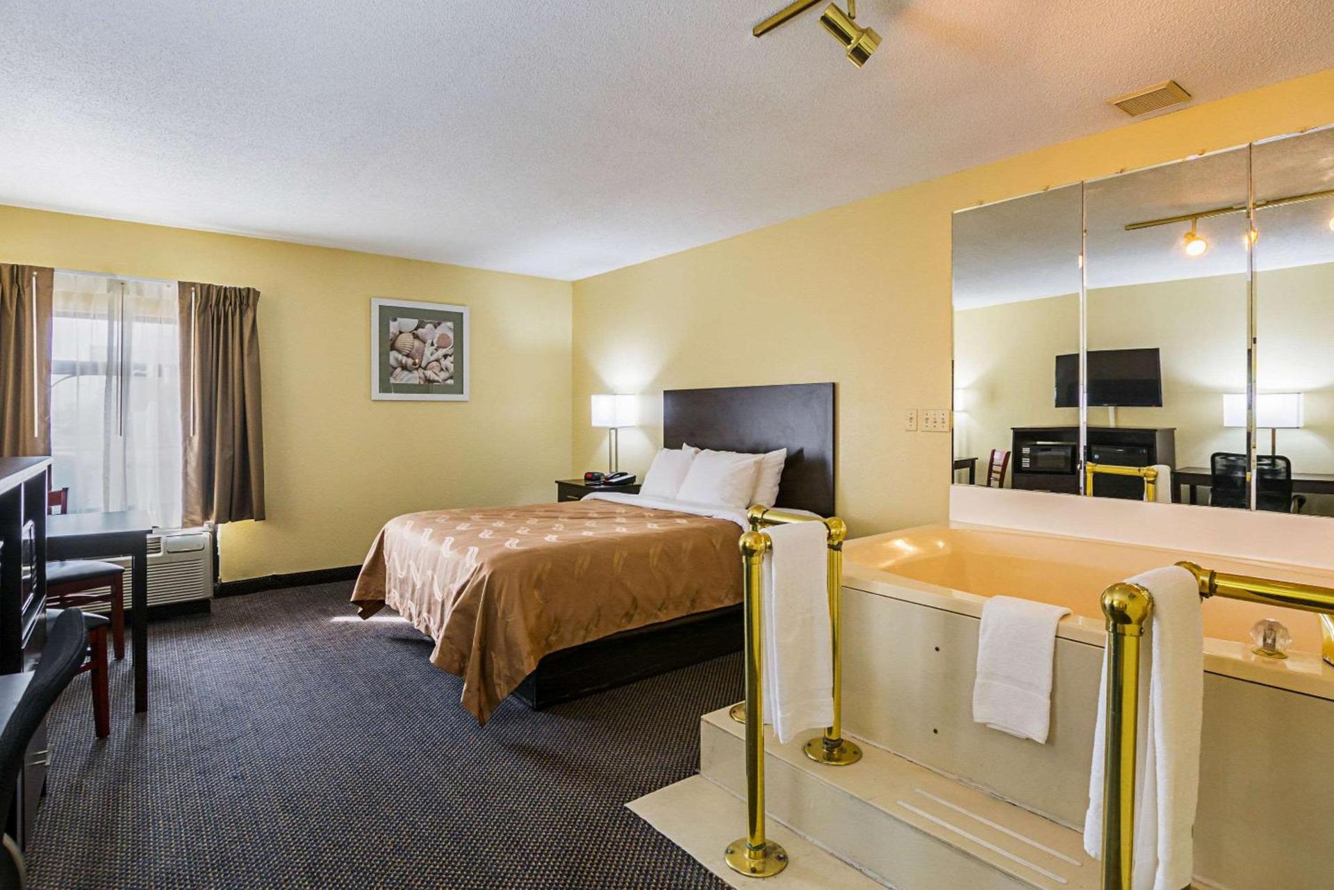 Quality Inn & Suites Greensburg I-74 photo 22