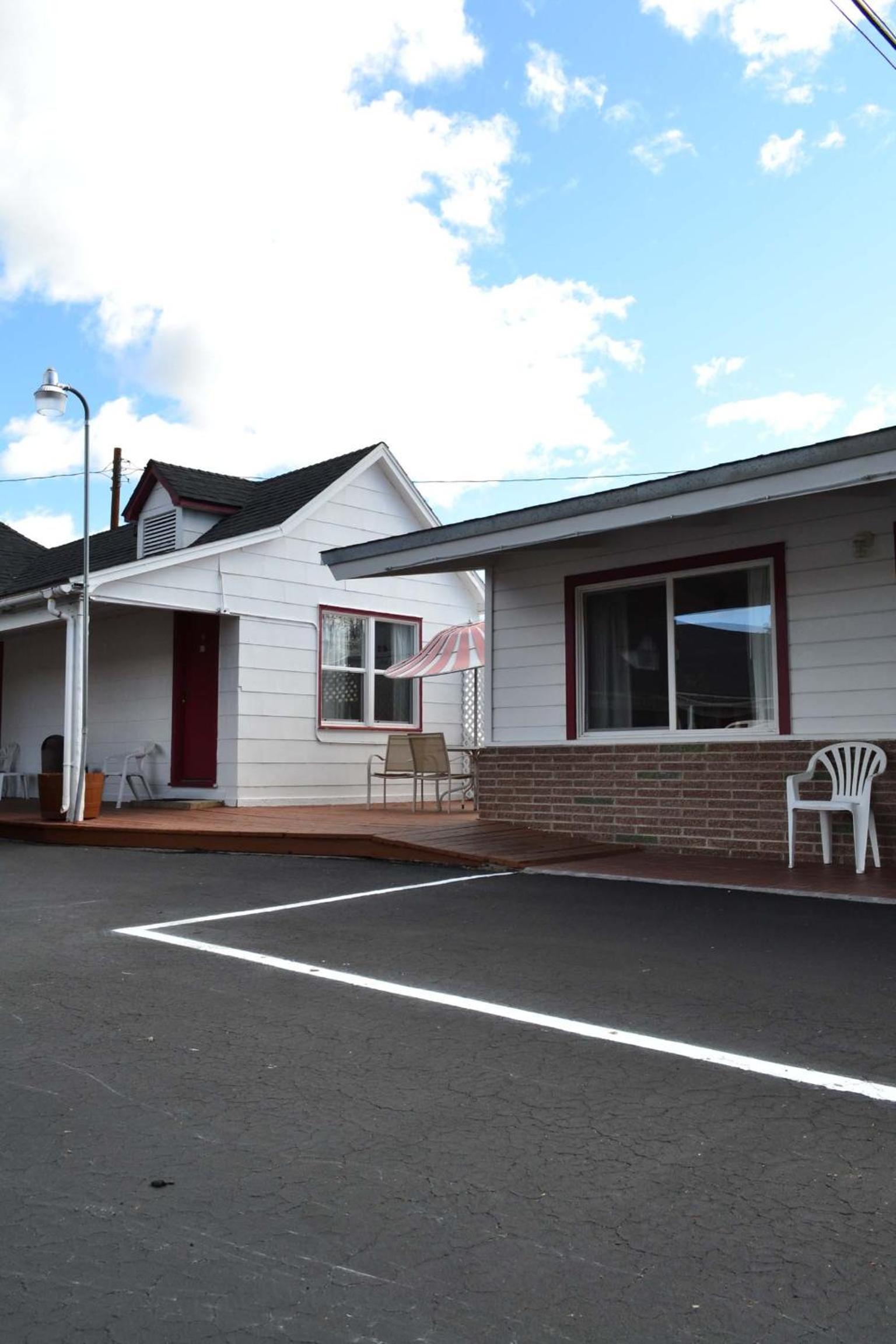 Silver Maple Inn photo 25