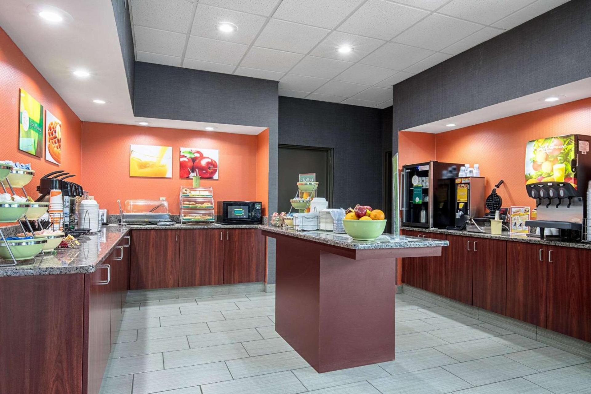 Quality Inn Holly Springs South photo 16