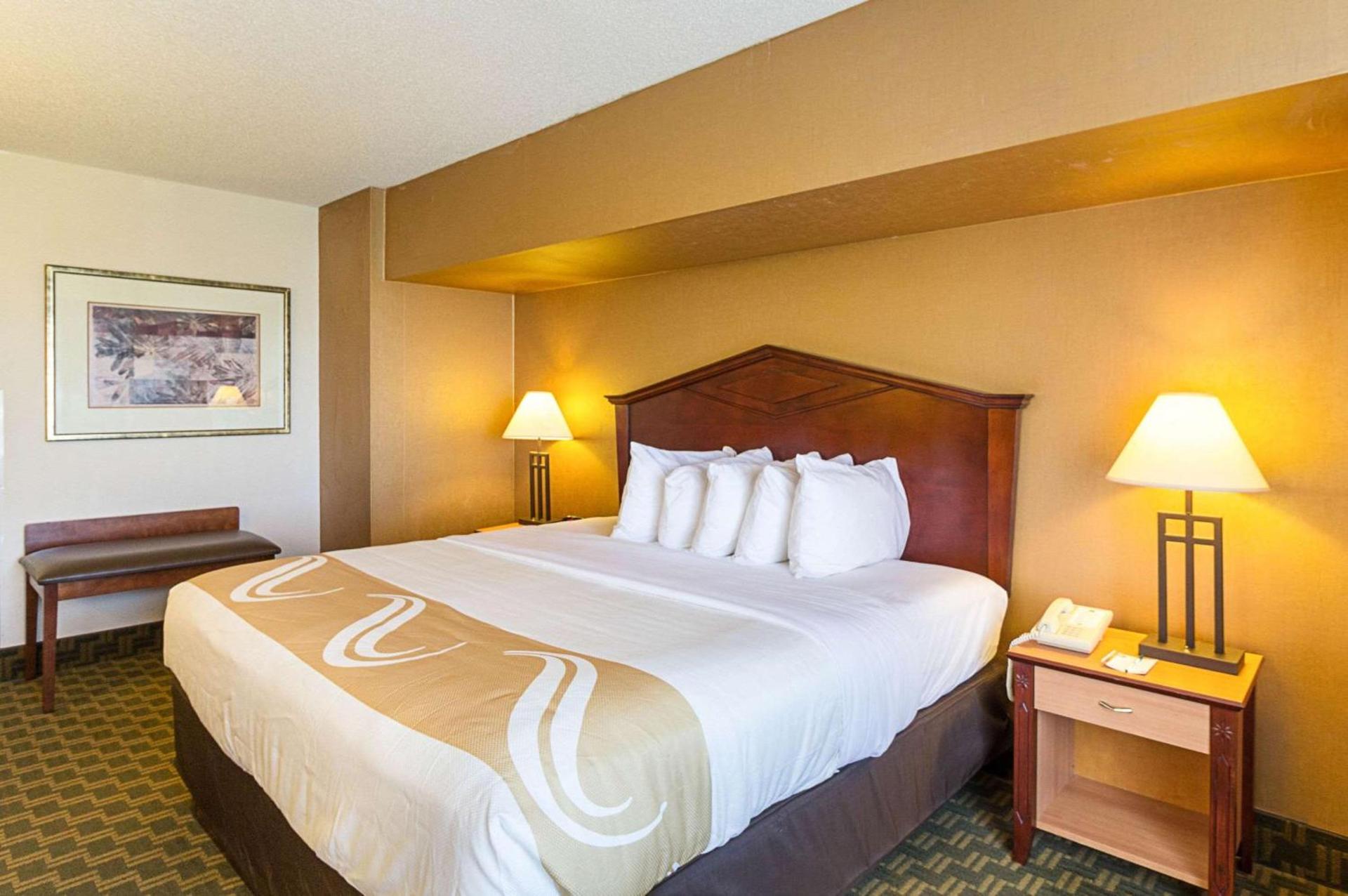 Quality Inn Fairmont photo 15