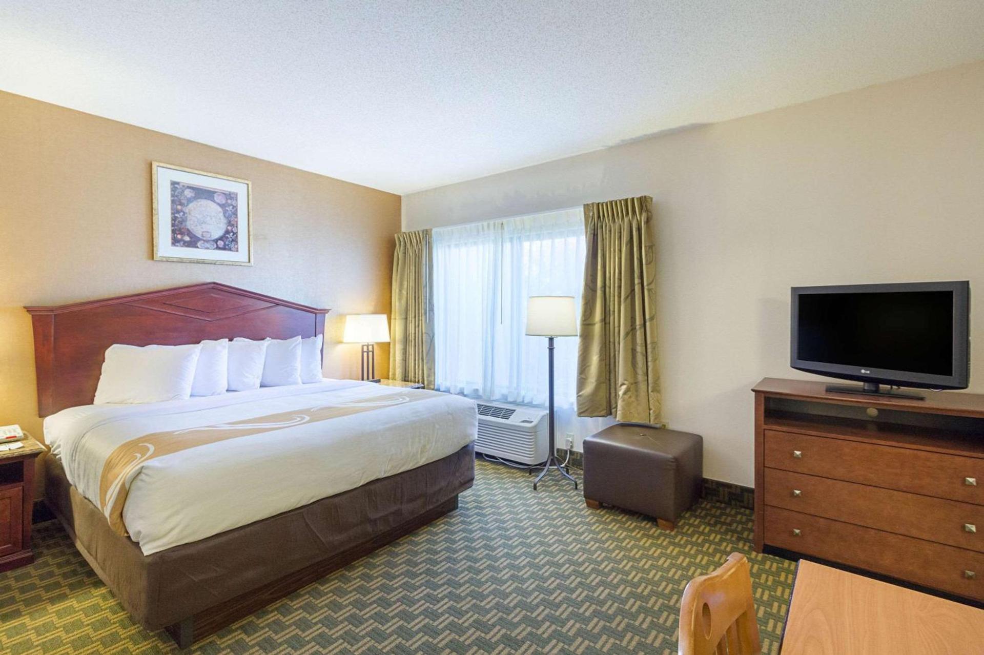 Quality Inn Fairmont photo 29