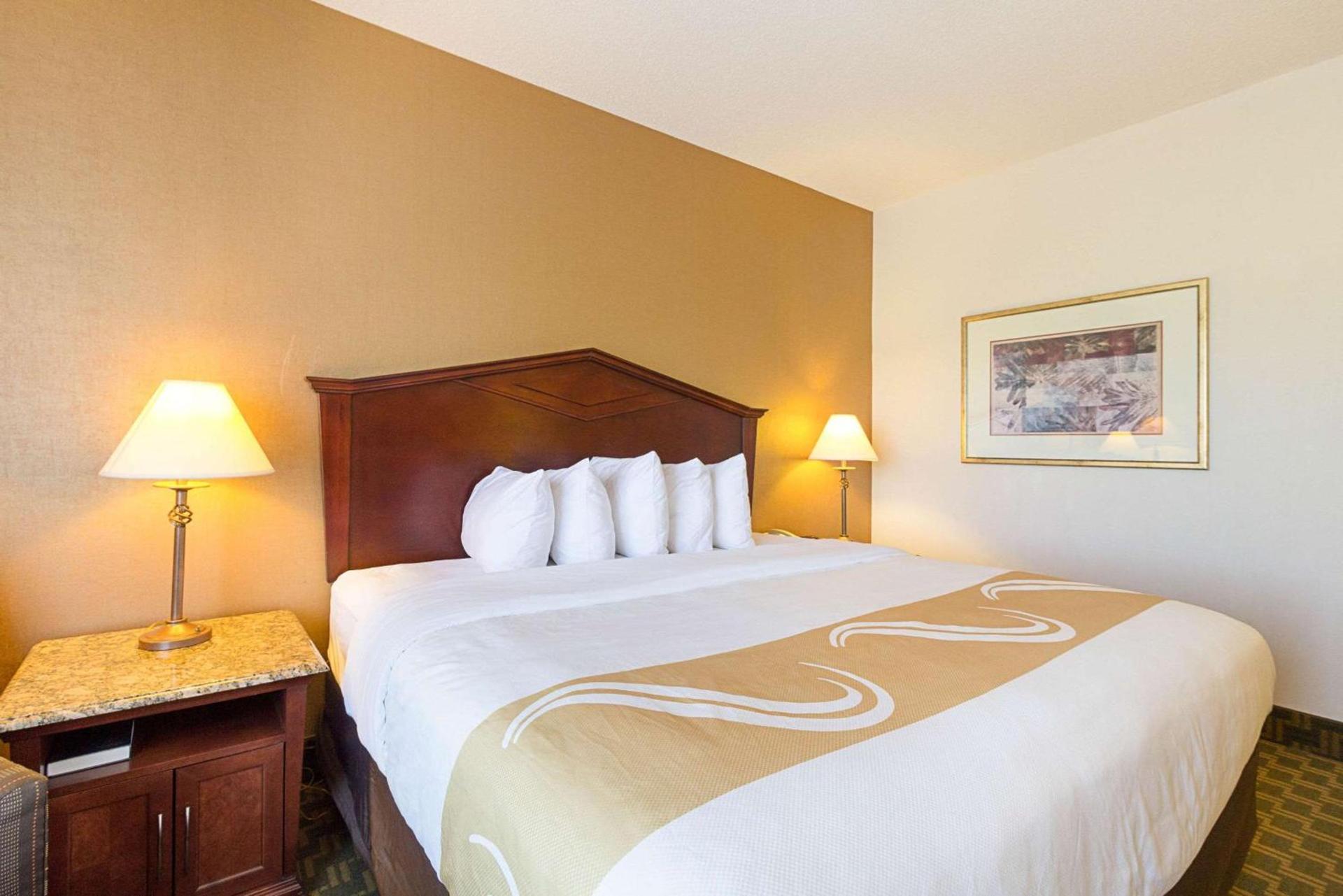 Quality Inn Fairmont photo 18