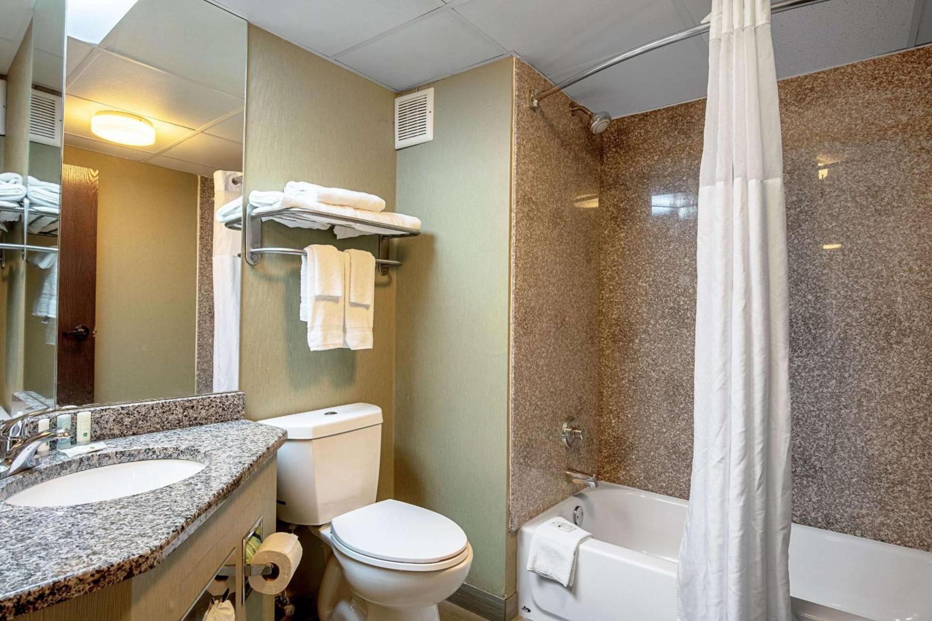 Quality Inn Holly Springs South photo 14