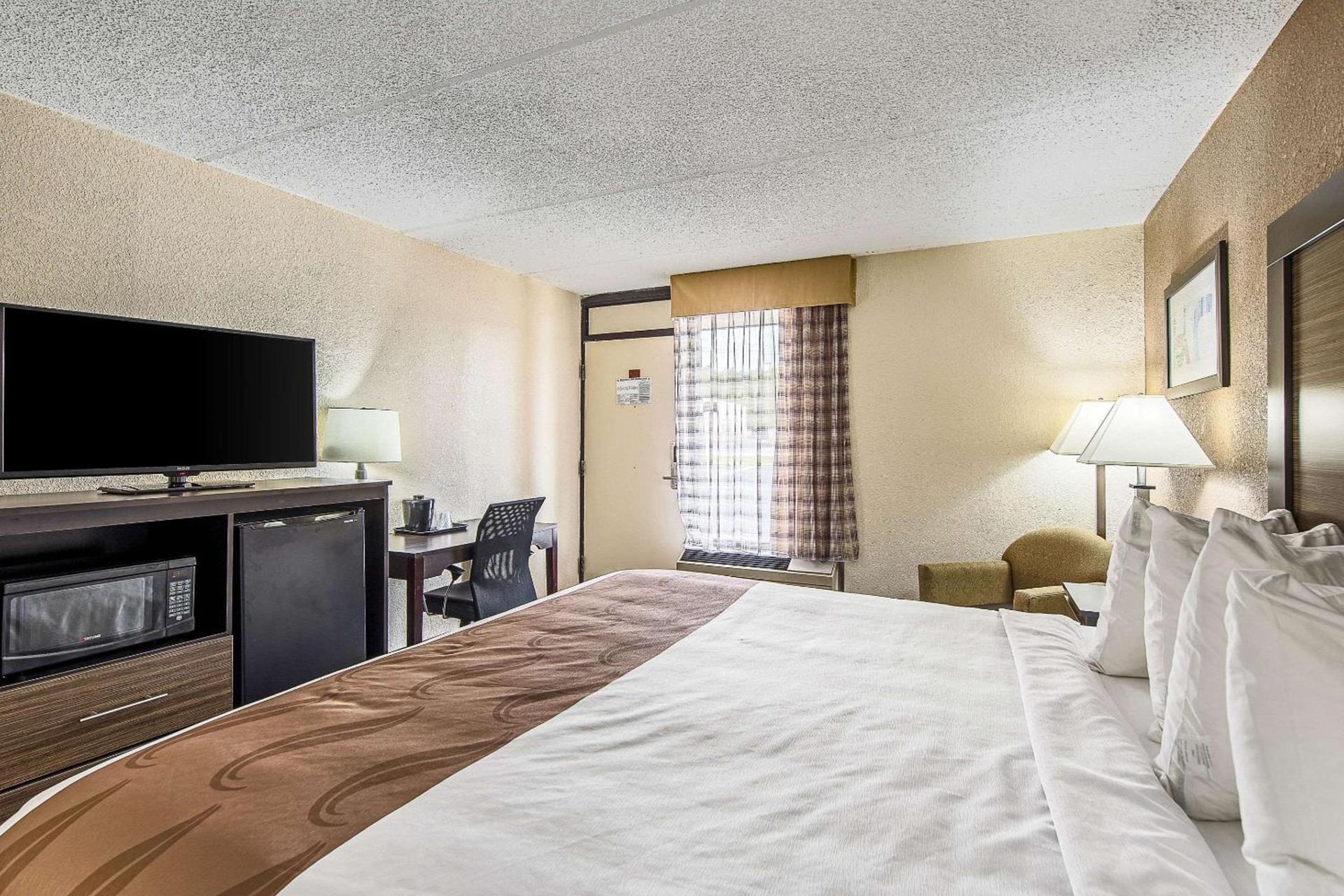 Quality Inn Forest City photo 10