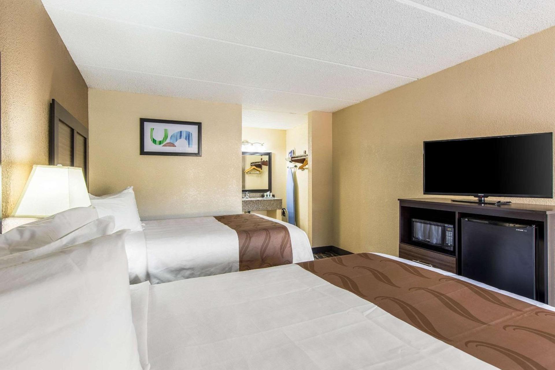 Quality Inn Forest City photo 11