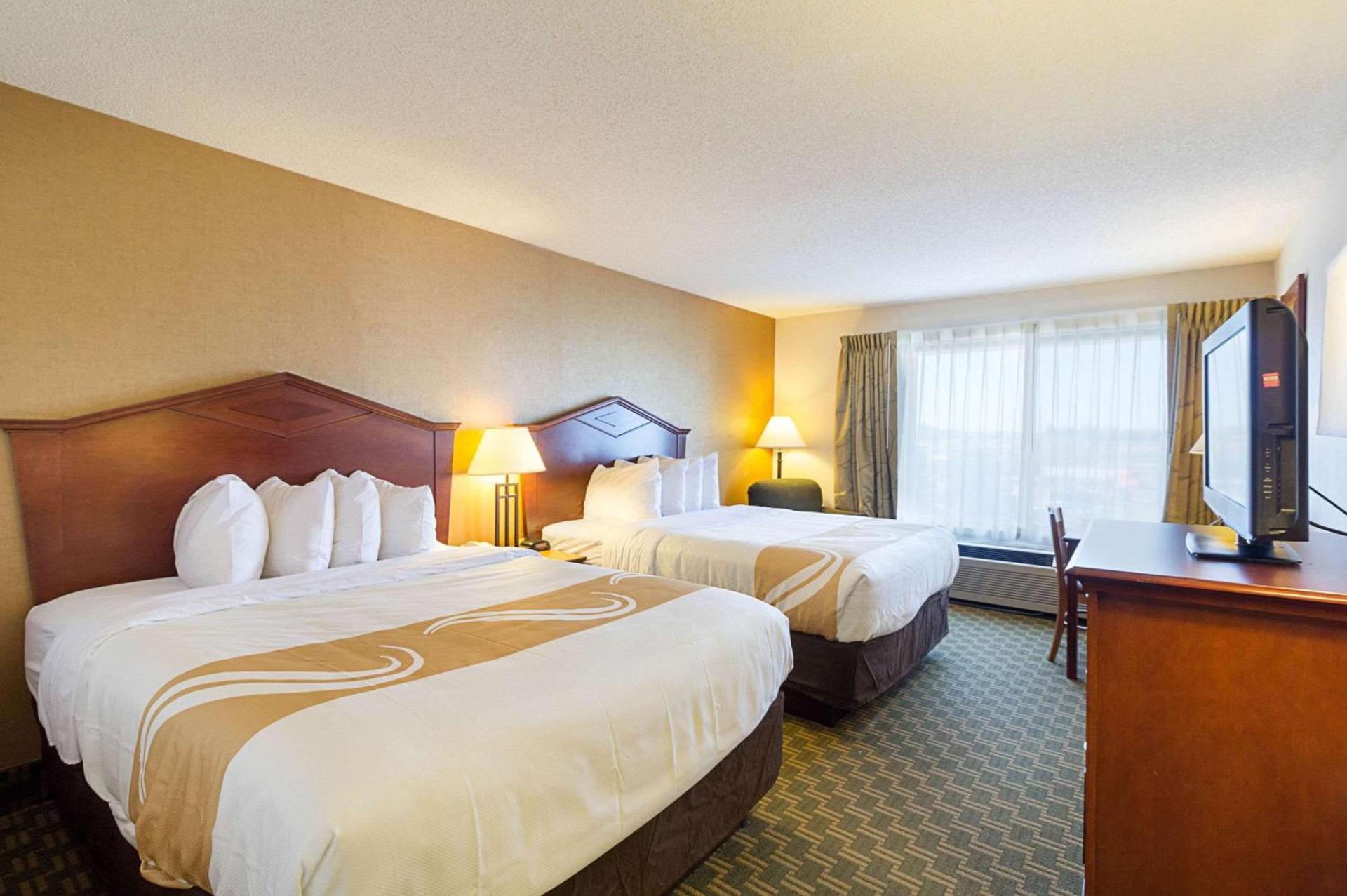 Quality Inn Fairmont photo 11