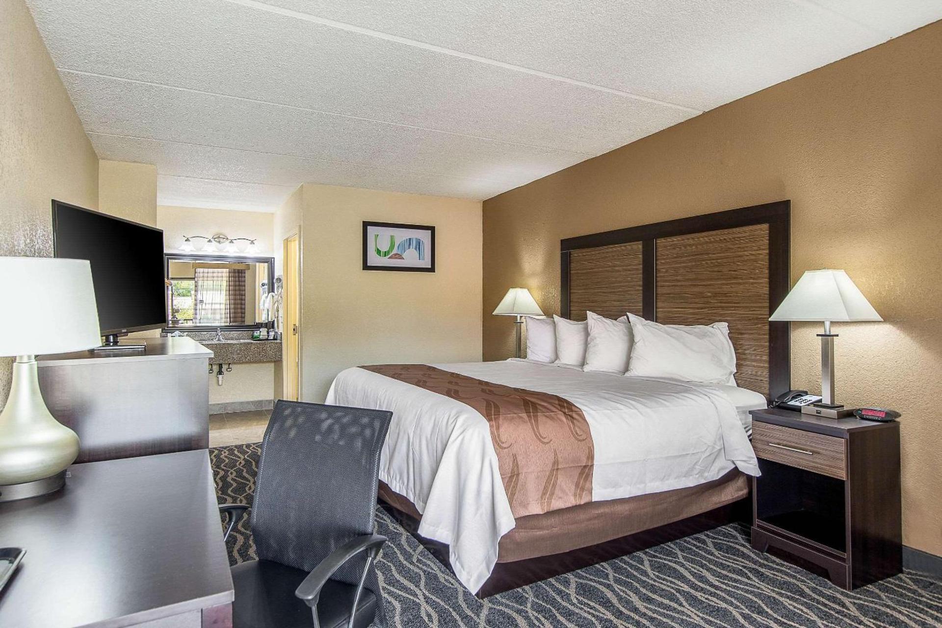 Quality Inn Forest City photo 18