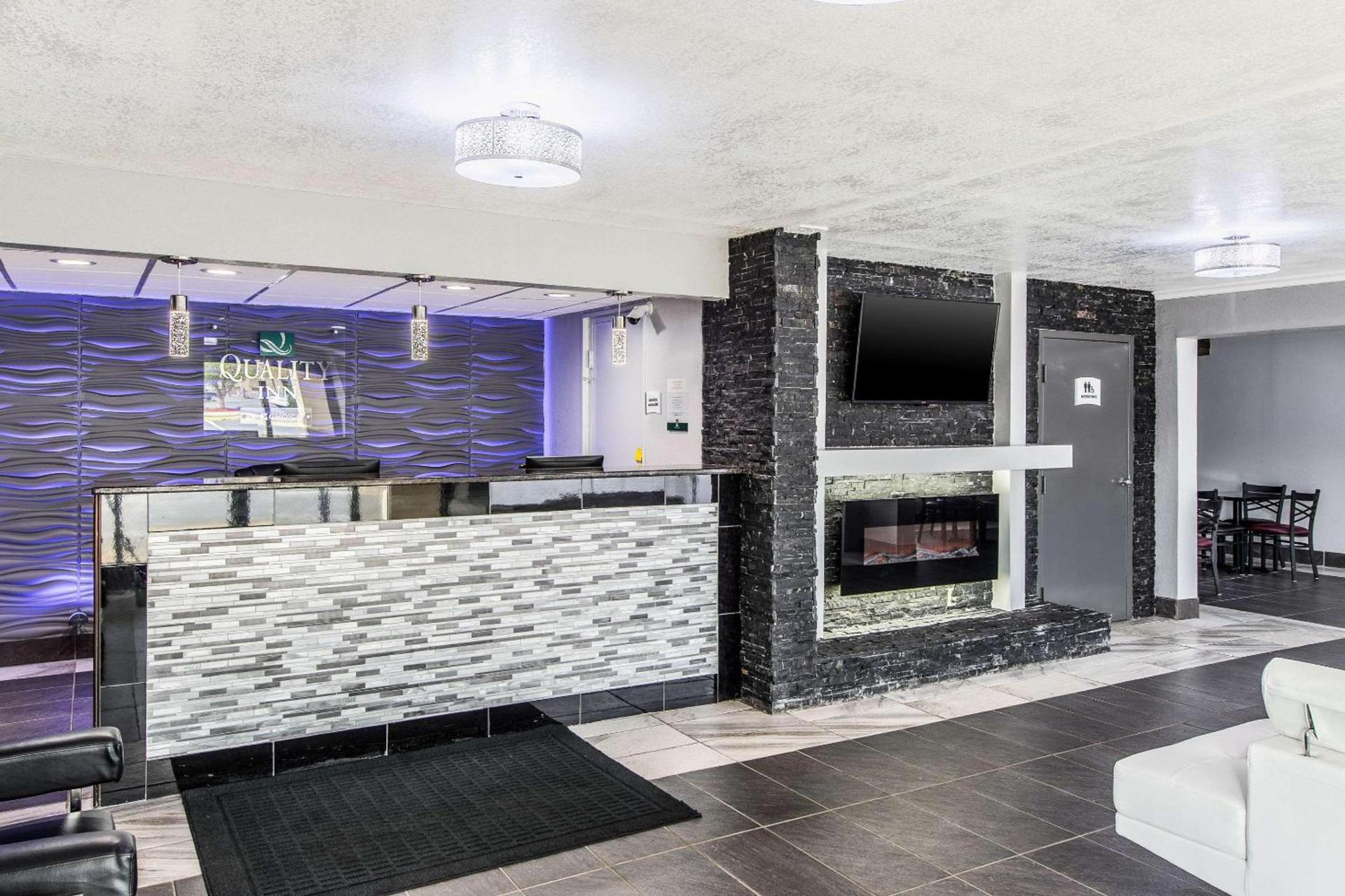 Quality Inn Forest City photo 22