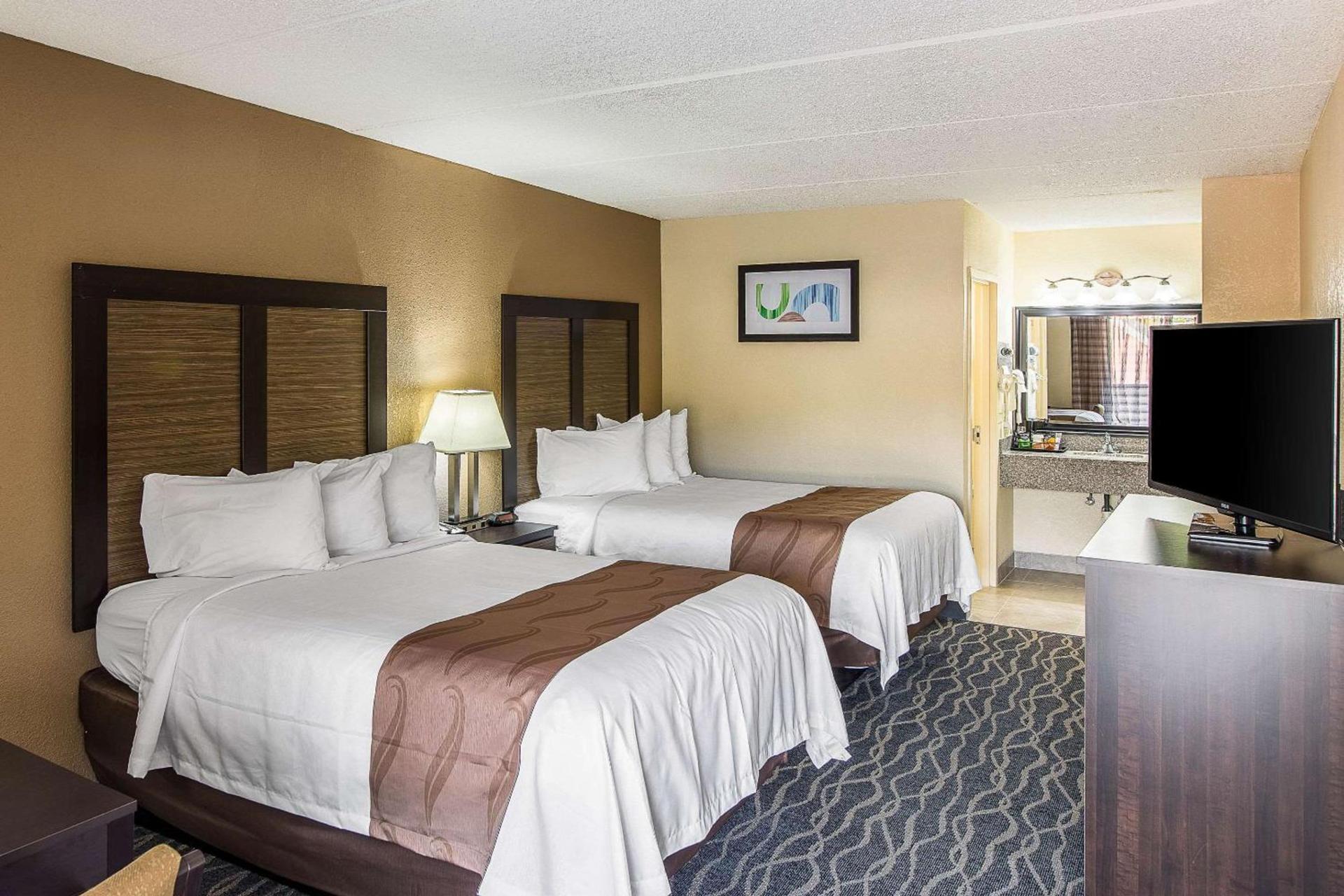 Quality Inn Forest City photo 23