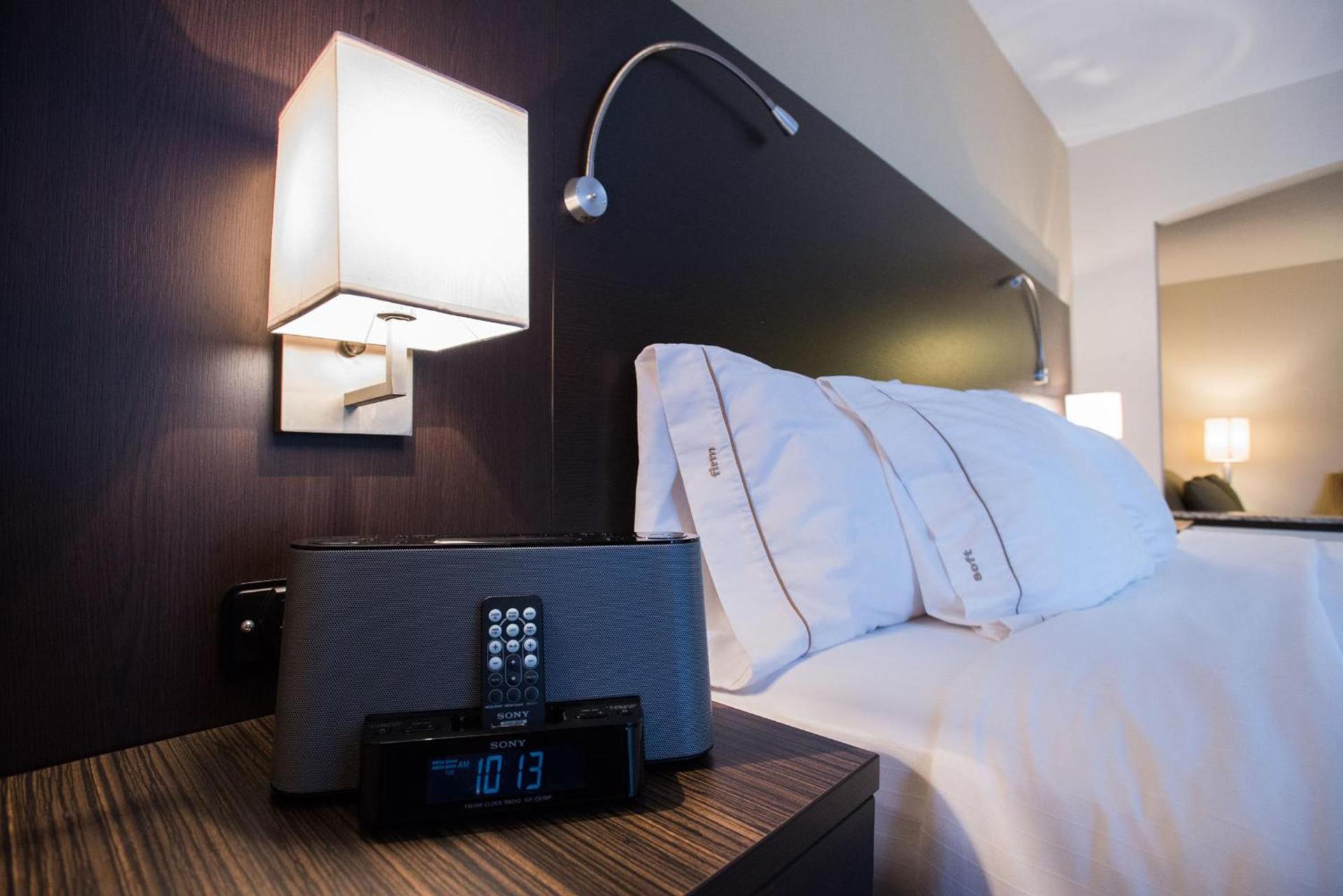 Holiday Inn Express & Suites Topeka West I-70 Wanamaker by IHG photo 5