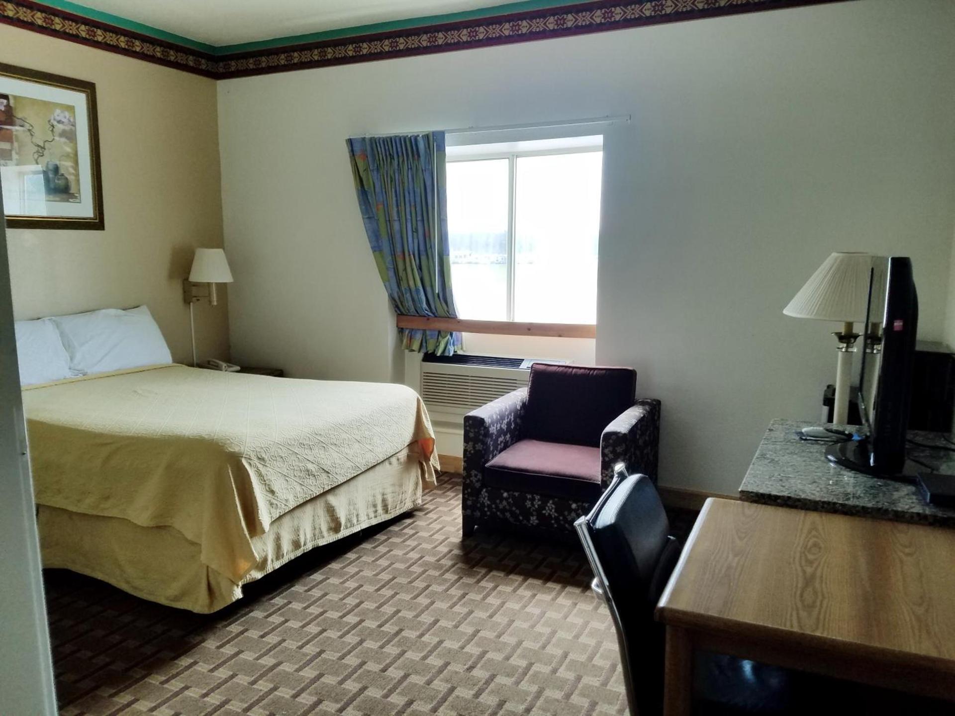 Inn of the Pines photo 19