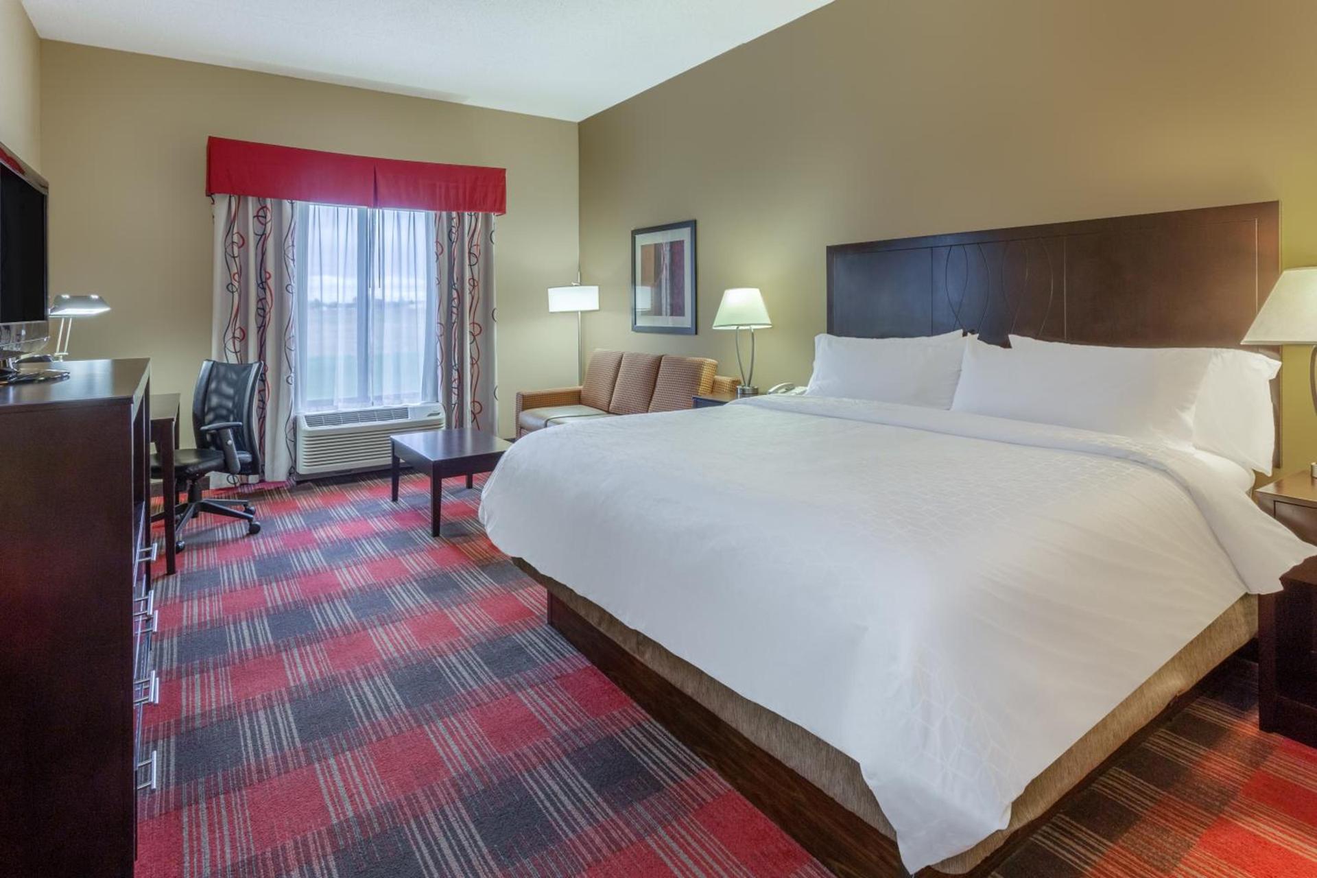Holiday Inn Express Hotel & Suites Bowling Green by IHG photo 3