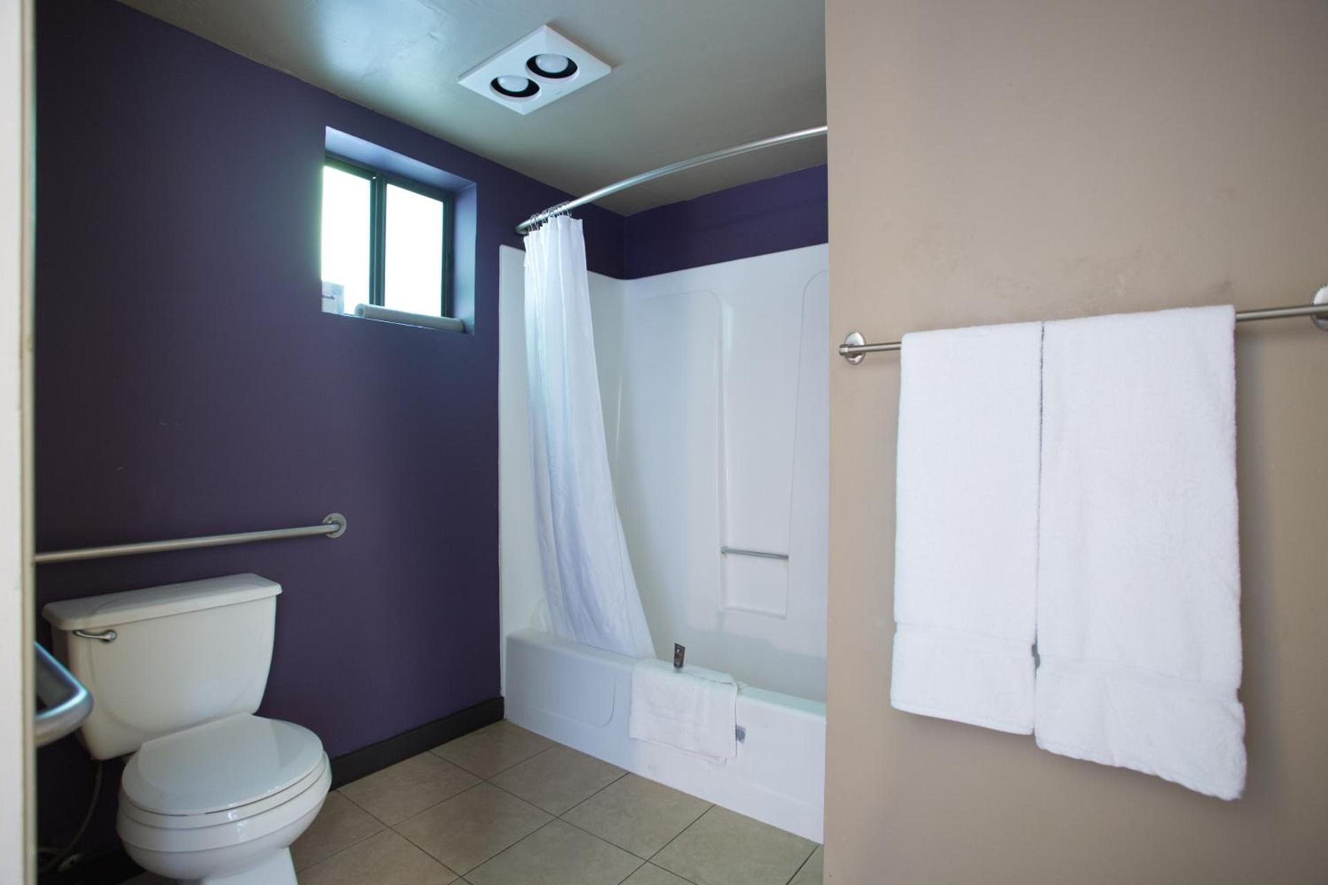 Alura Inn photo 25