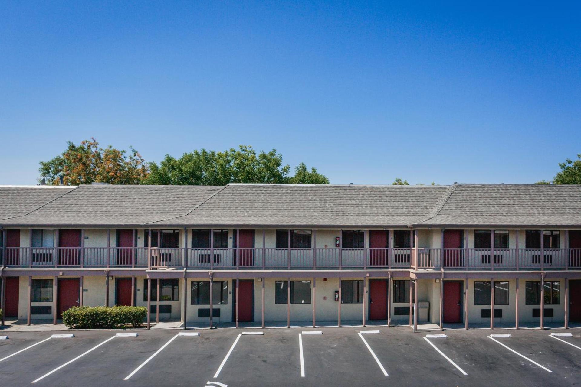 Alura Inn photo 11