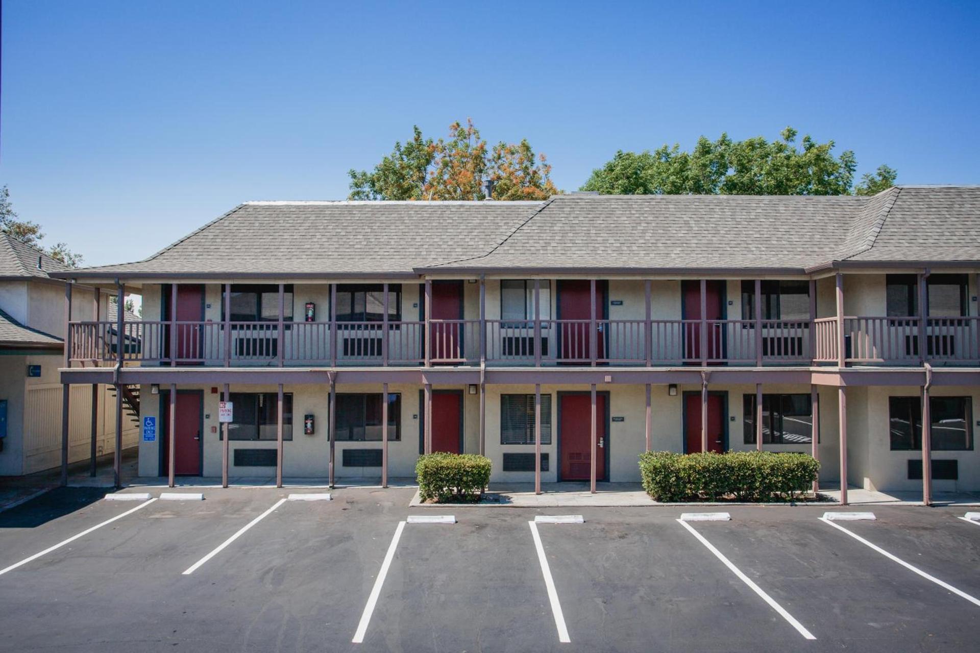 Alura Inn photo 12