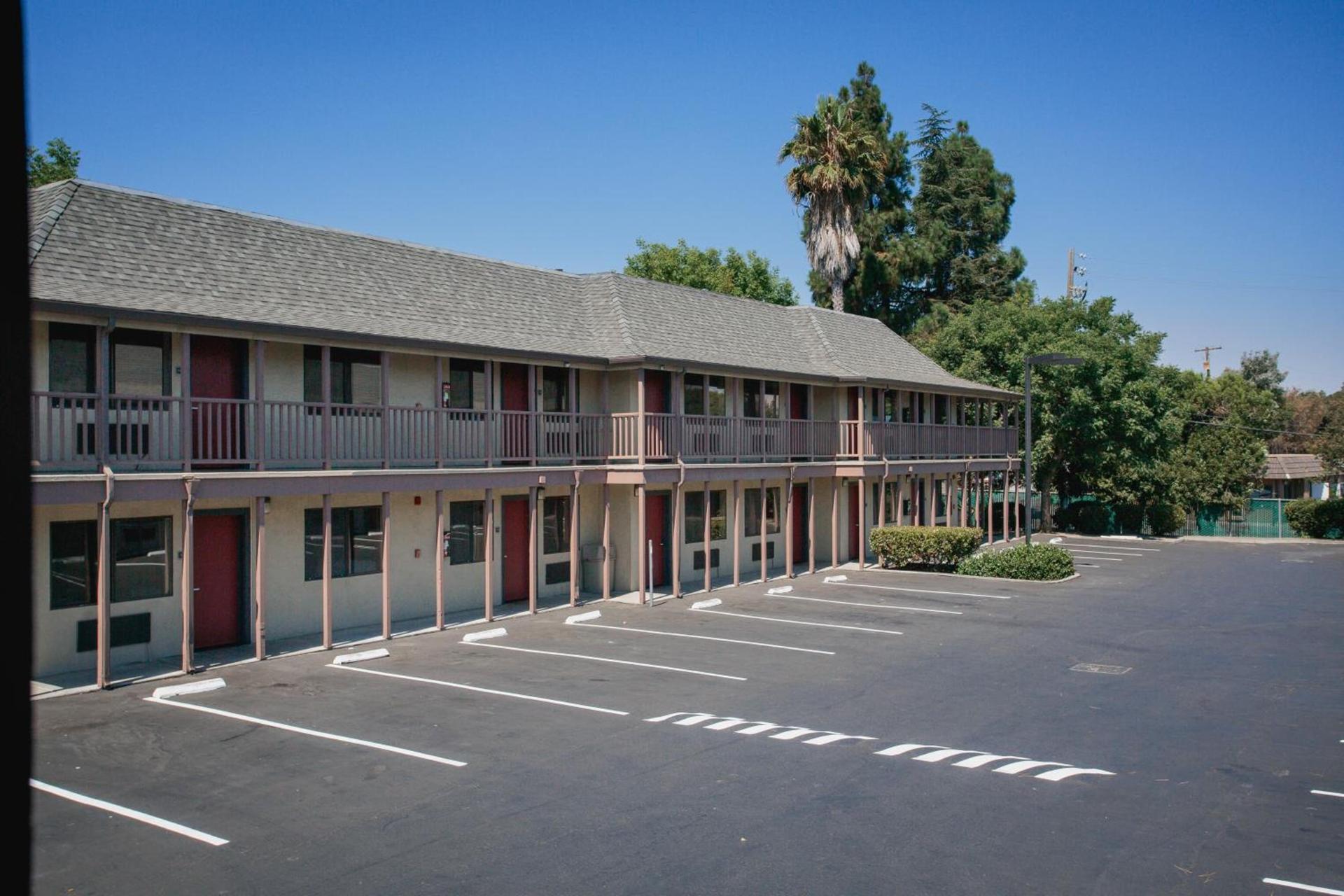 Alura Inn photo 13
