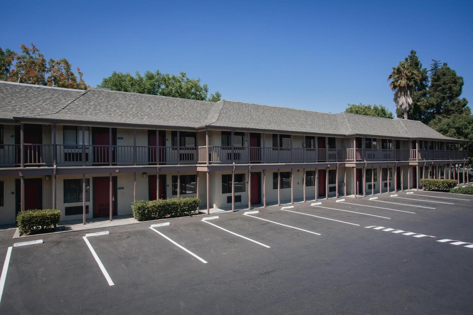 Alura Inn photo 15