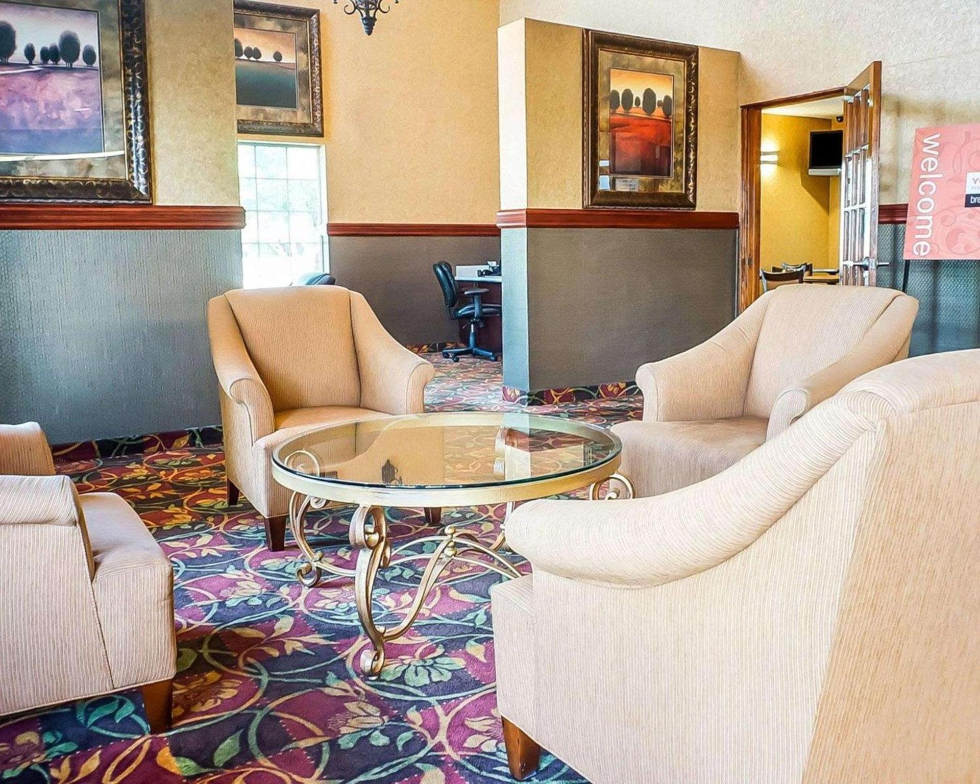 Quality Inn & Suites Roswell North photo 4
