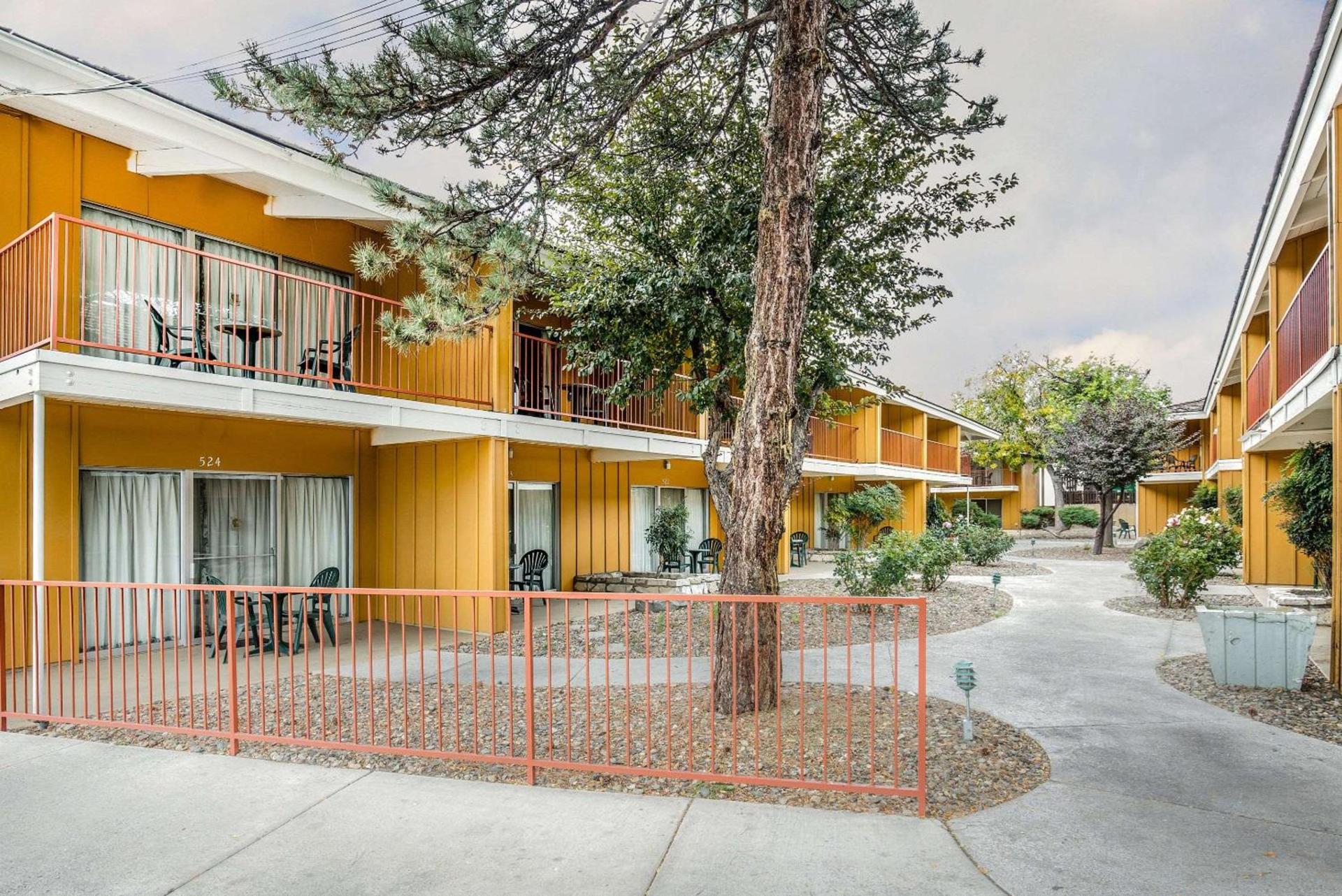 Econo Lodge Near Reno-Sparks Convention Center — hotel in Reno