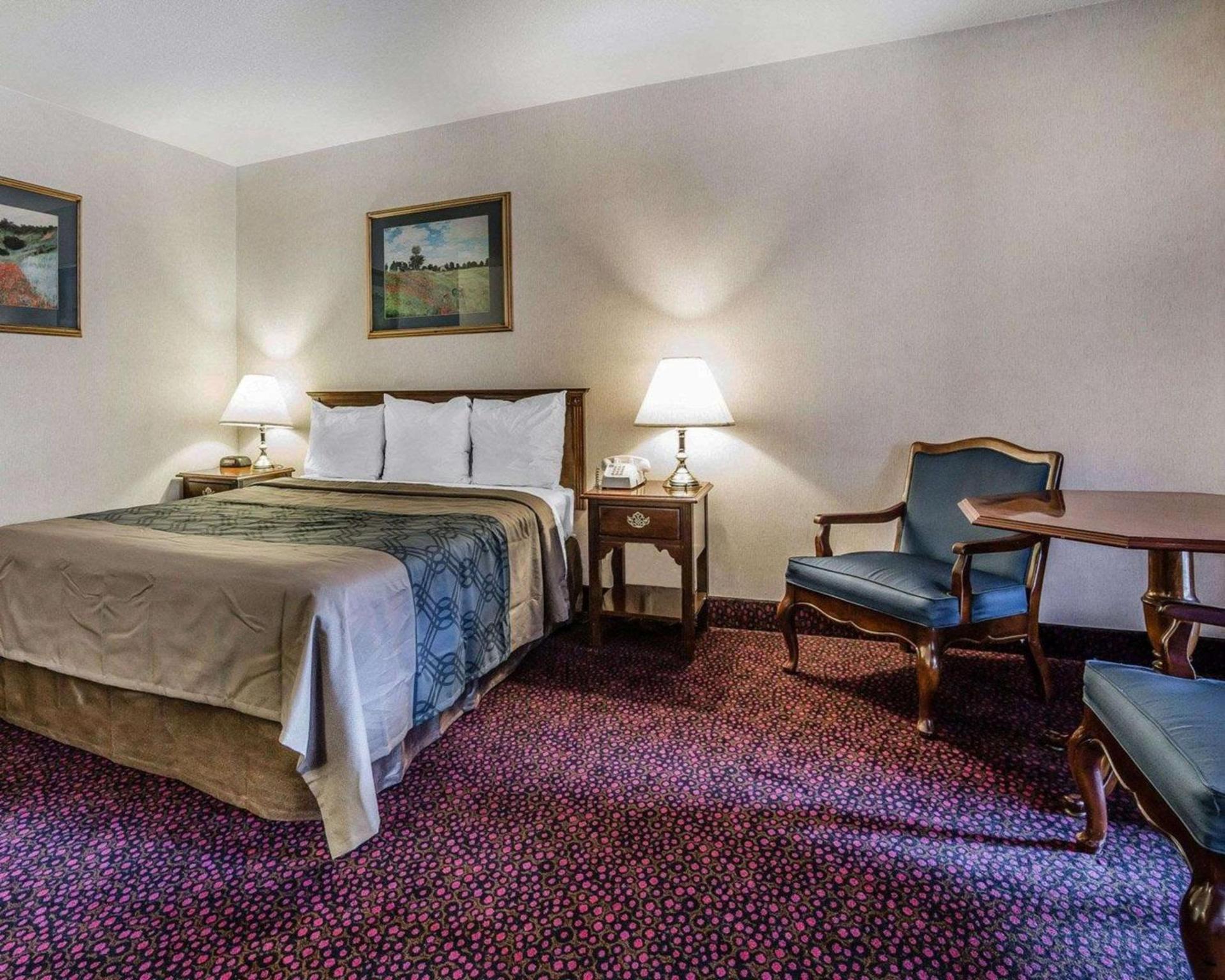 Econo Lodge Near Reno-Sparks Convention Center photo 15