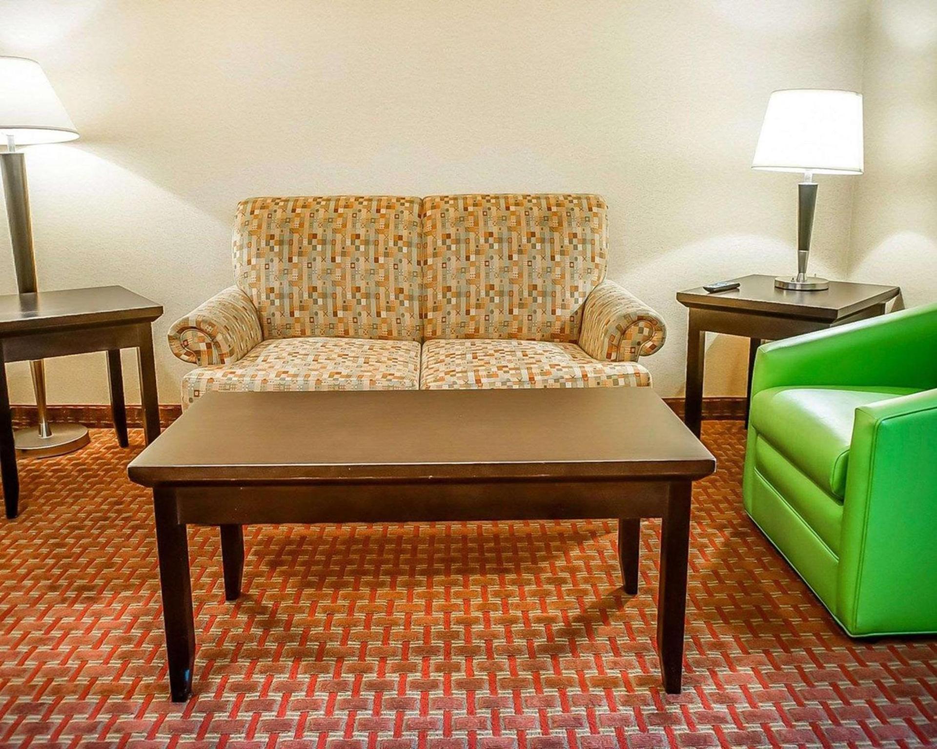 Quality Inn & Suites Roswell North photo 15