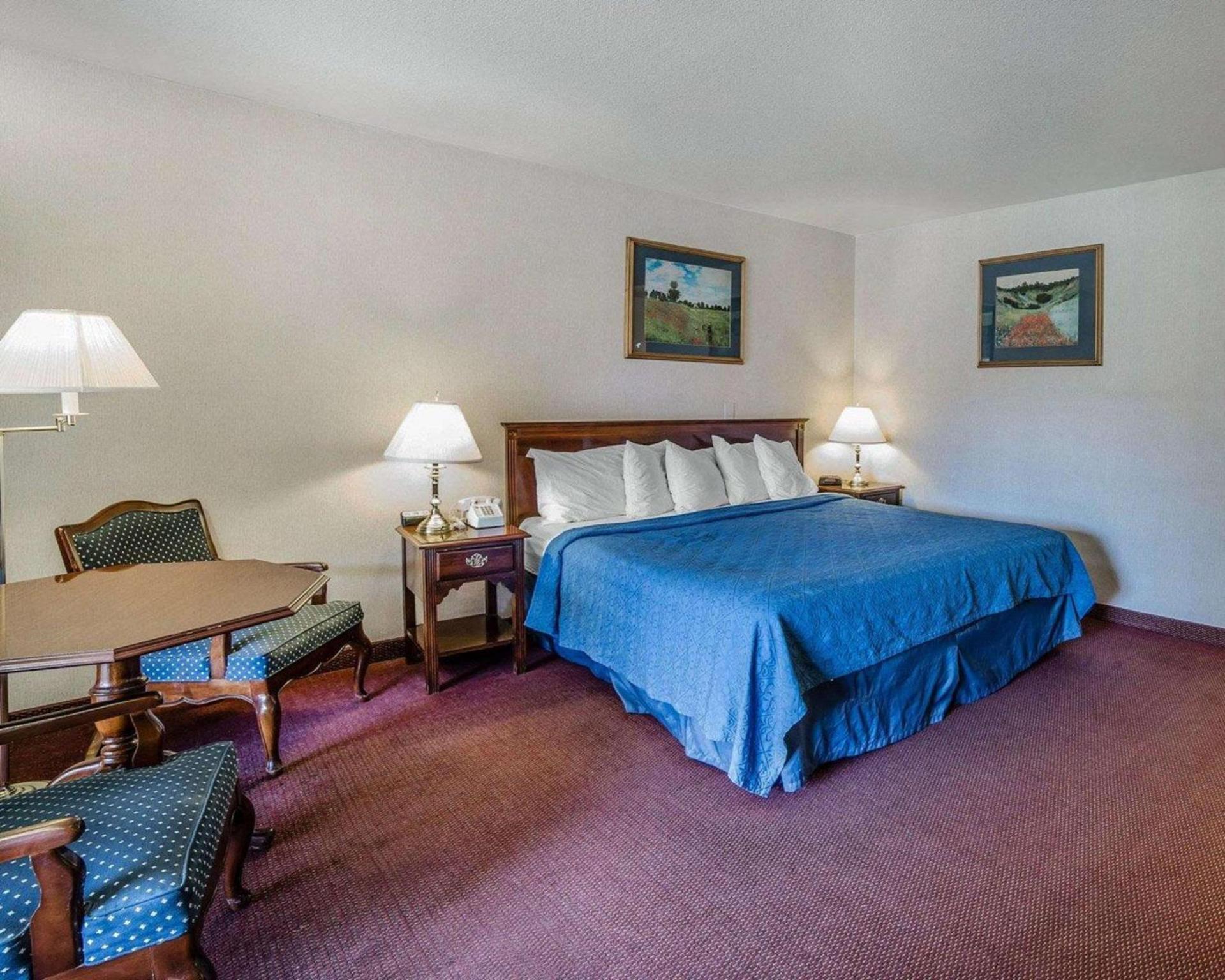 Econo Lodge Near Reno-Sparks Convention Center photo 19