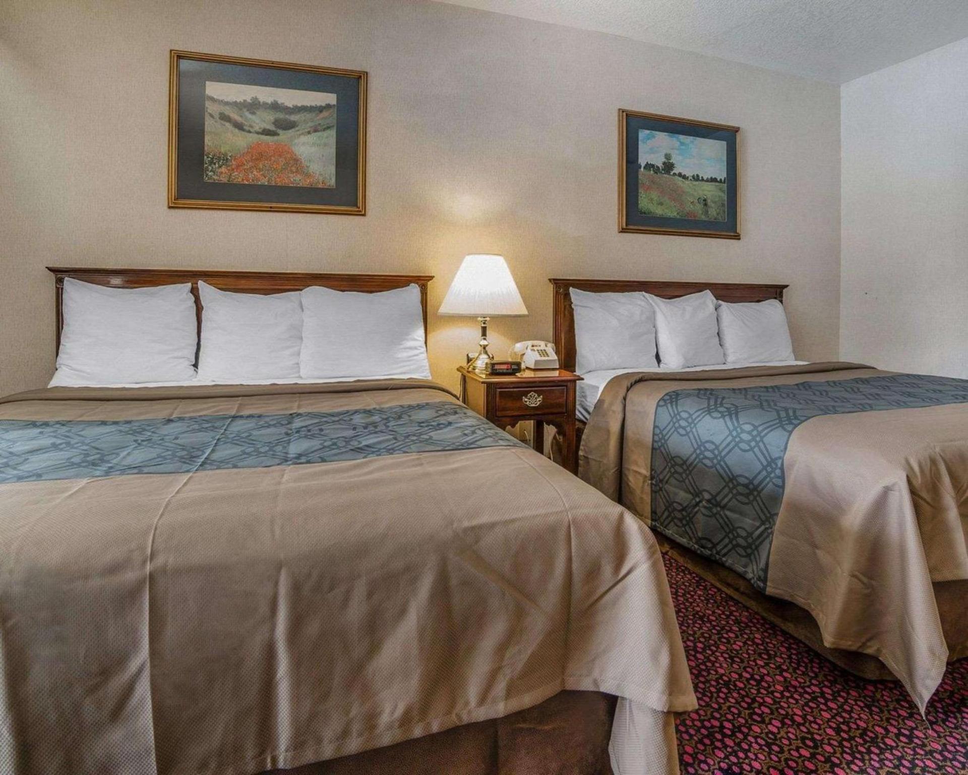 Econo Lodge Near Reno-Sparks Convention Center photo 21
