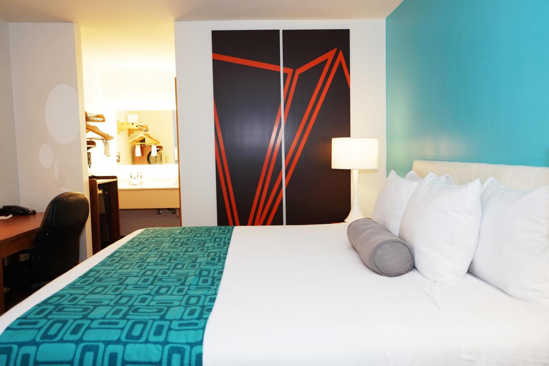 Howard Johnson by Wyndham Salinas photo 43
