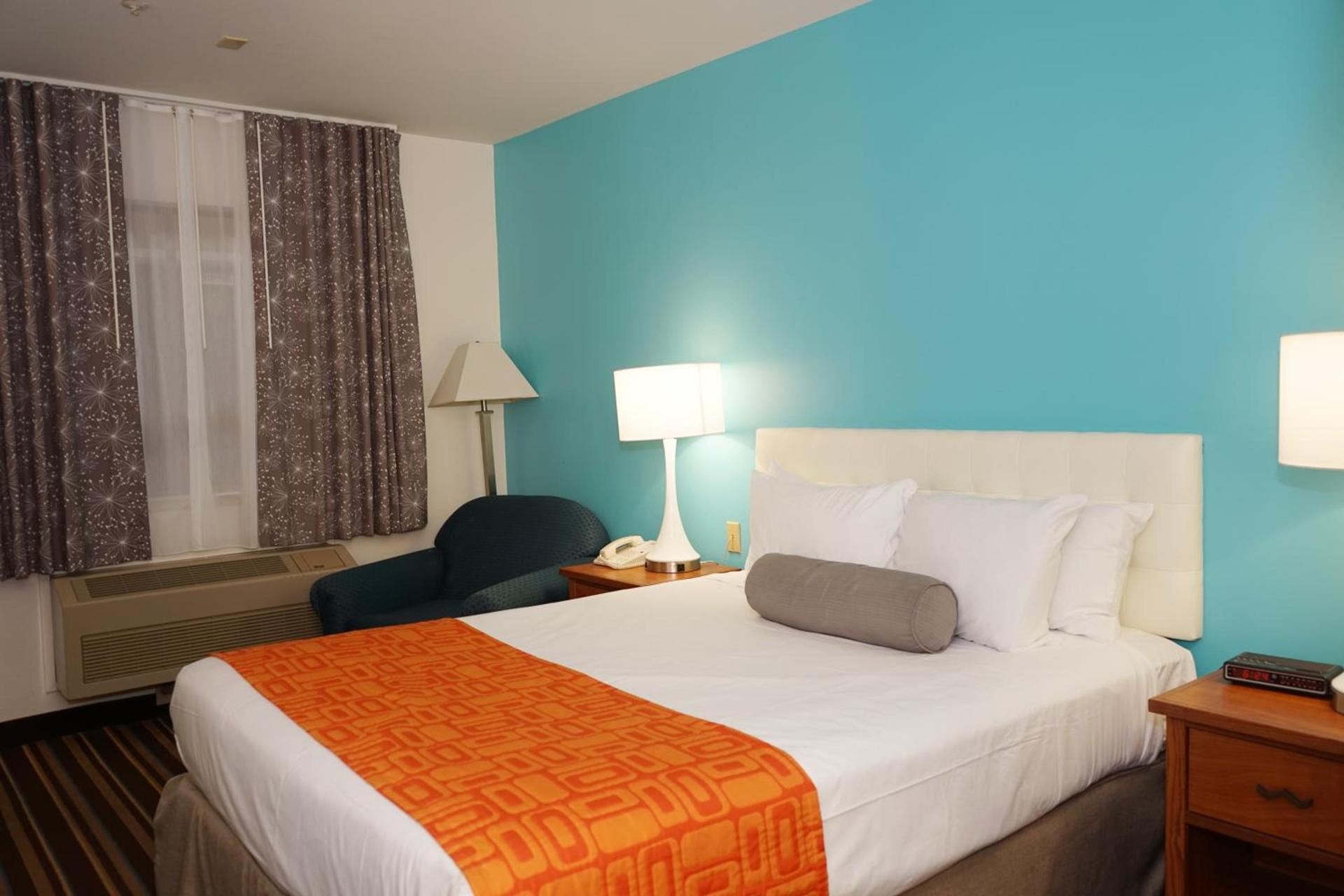 Howard Johnson by Wyndham Salinas photo 50
