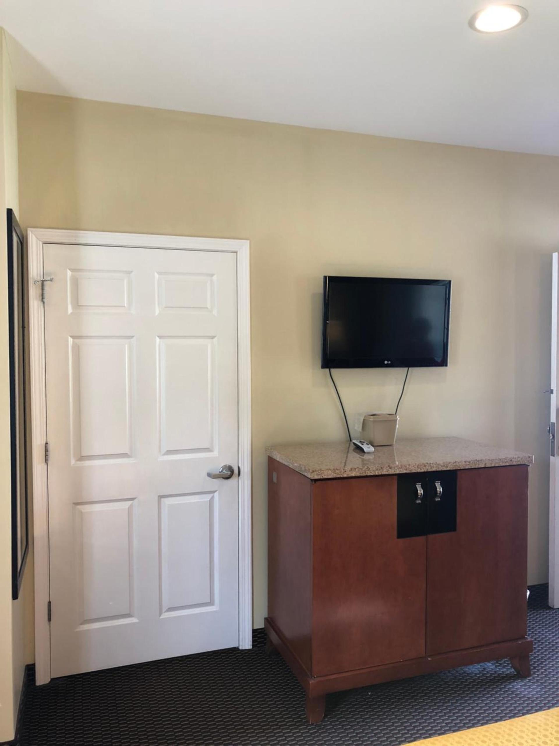 Budget Inn Williamsport photo 29