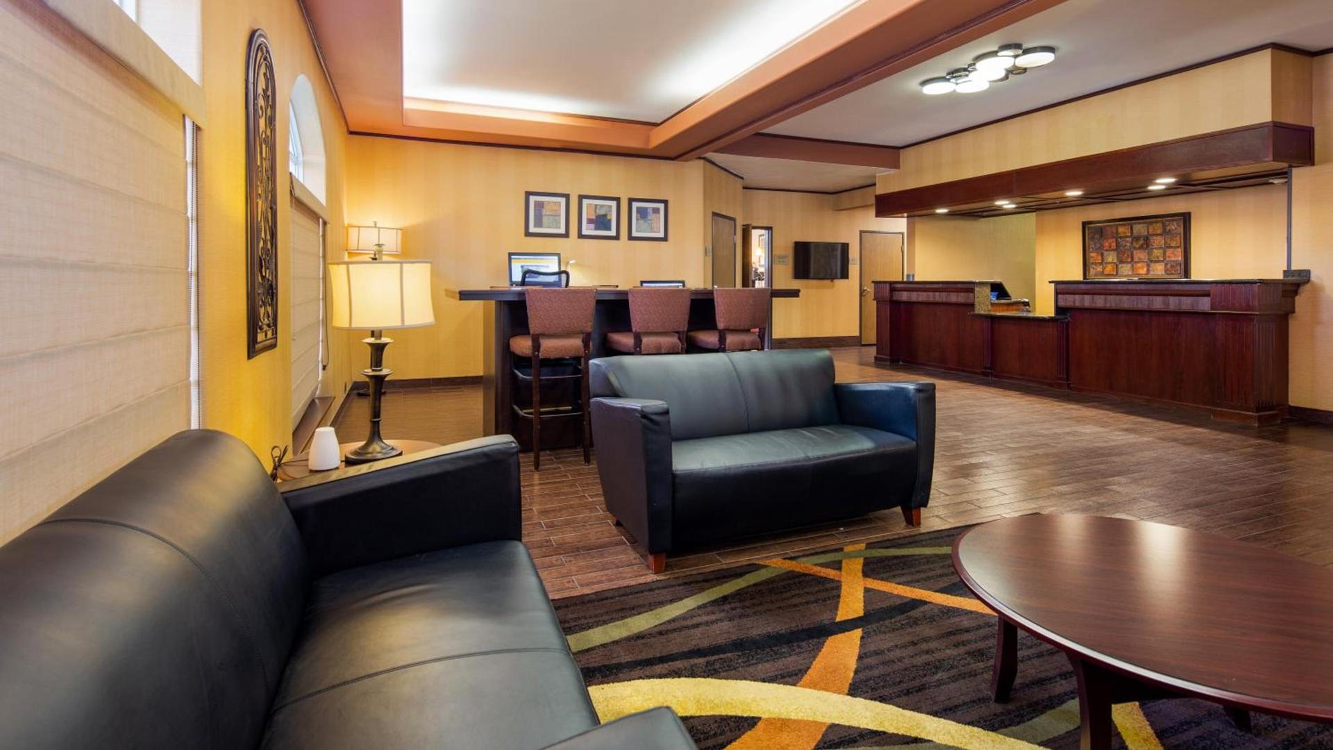 Best Western Plus Meridian photo 2