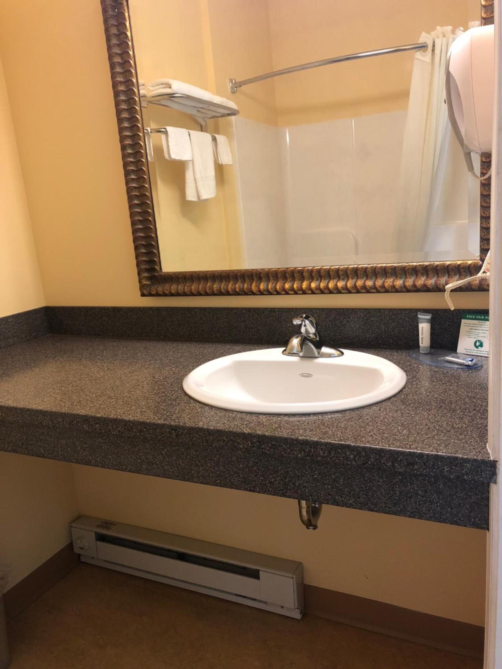 Budget Inn Williamsport photo 18