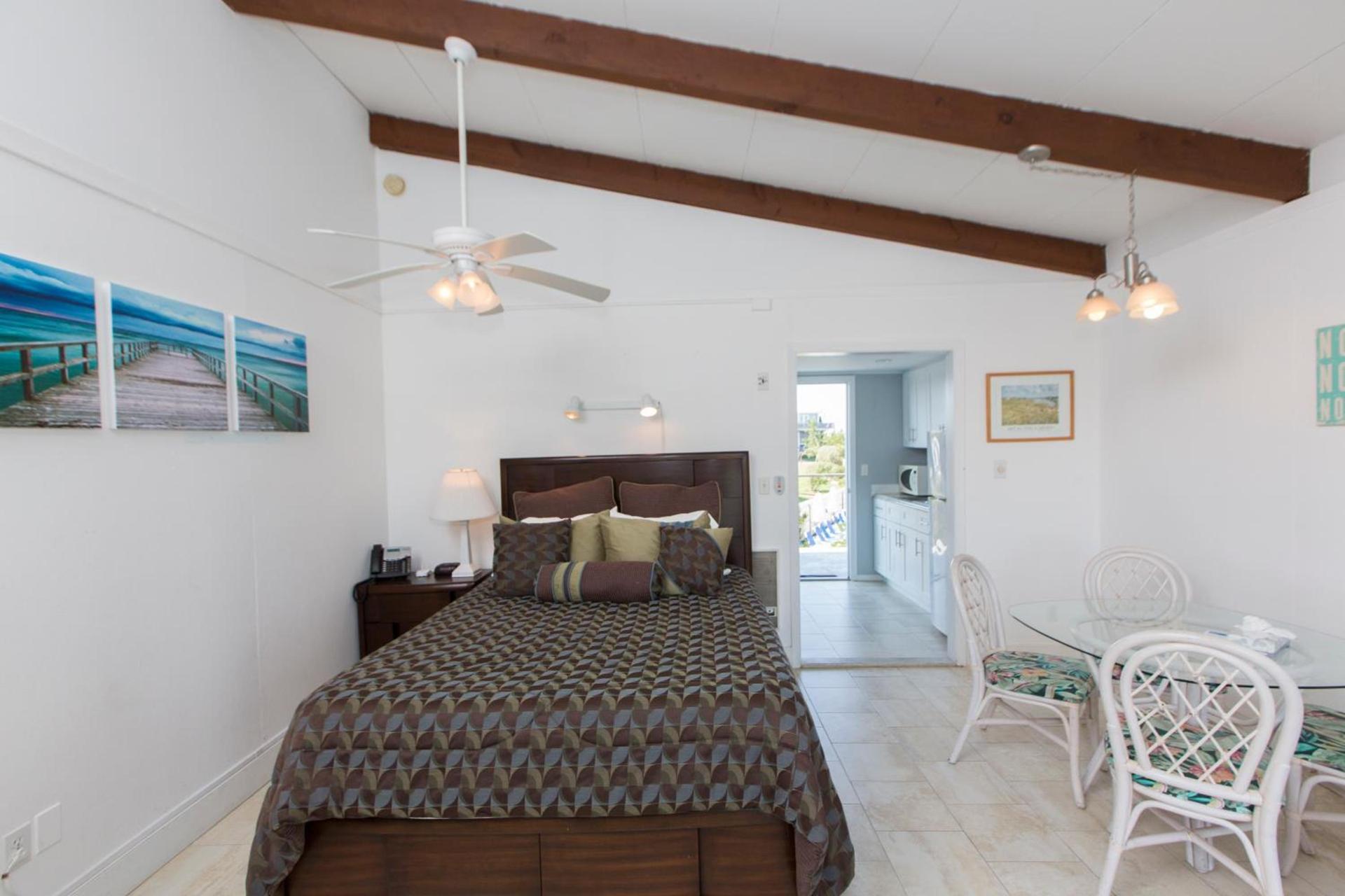 Driftwood Resort on the Ocean photo 5
