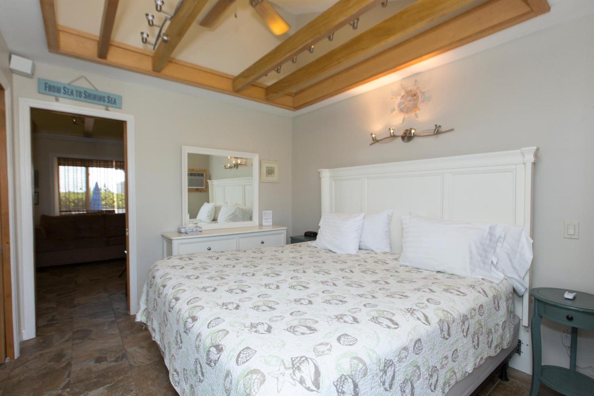 Driftwood Resort on the Ocean photo 18