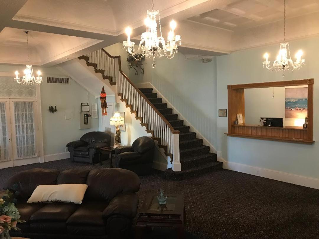Mayfair Hotel photo 2