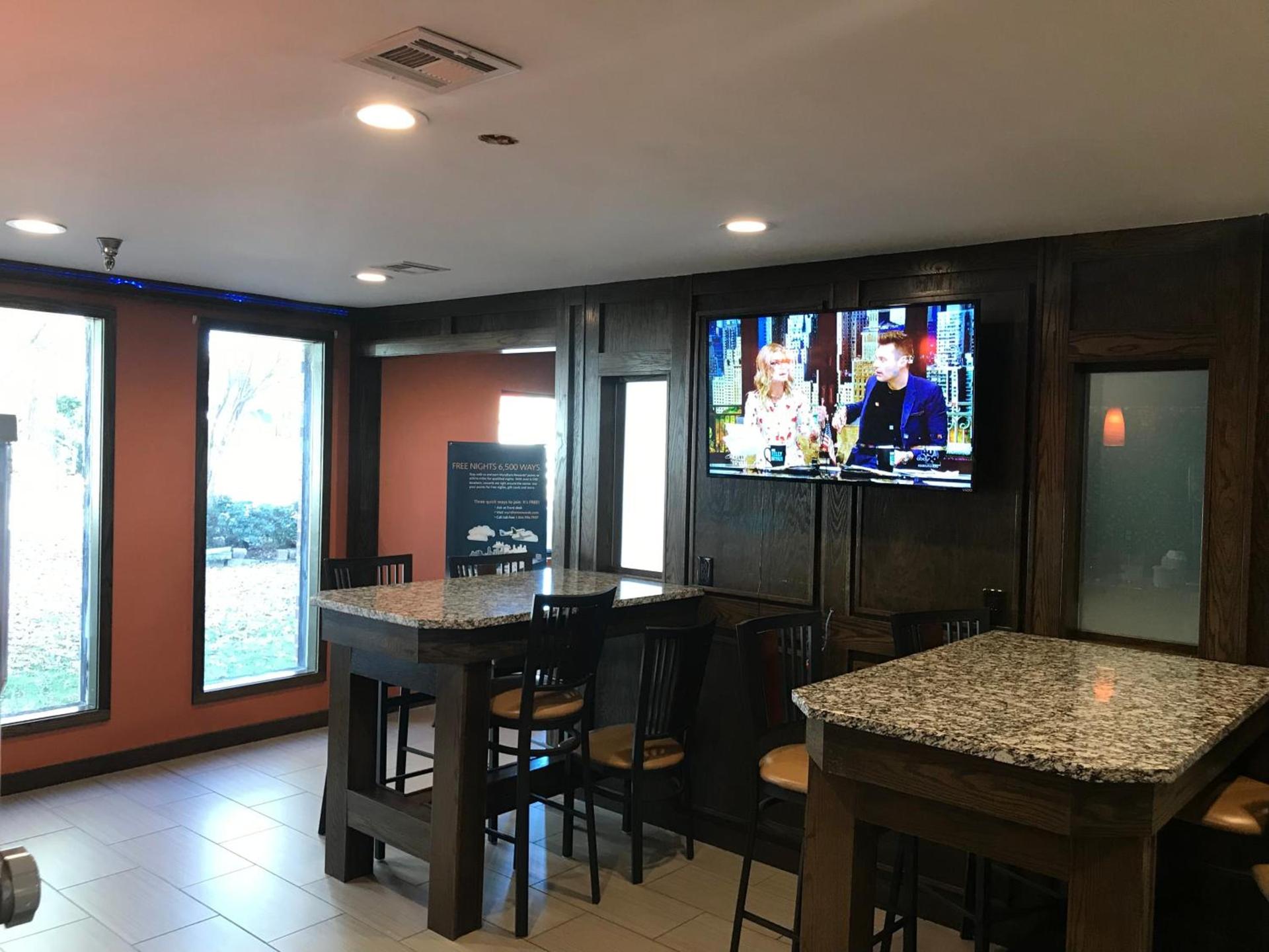 Super 8 by Wyndham Fayetteville photo 15