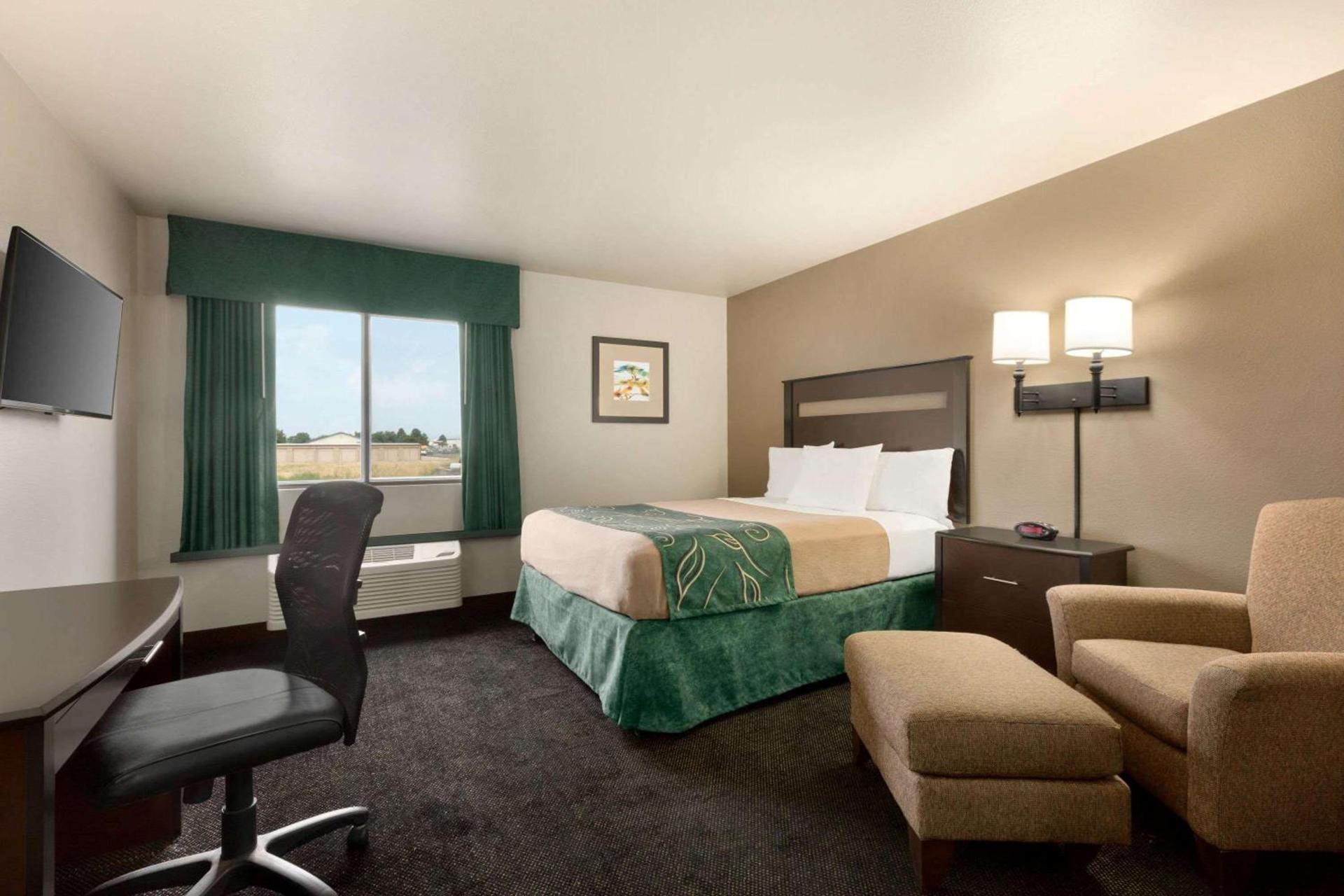 Baymont by Wyndham Glendive photo 8