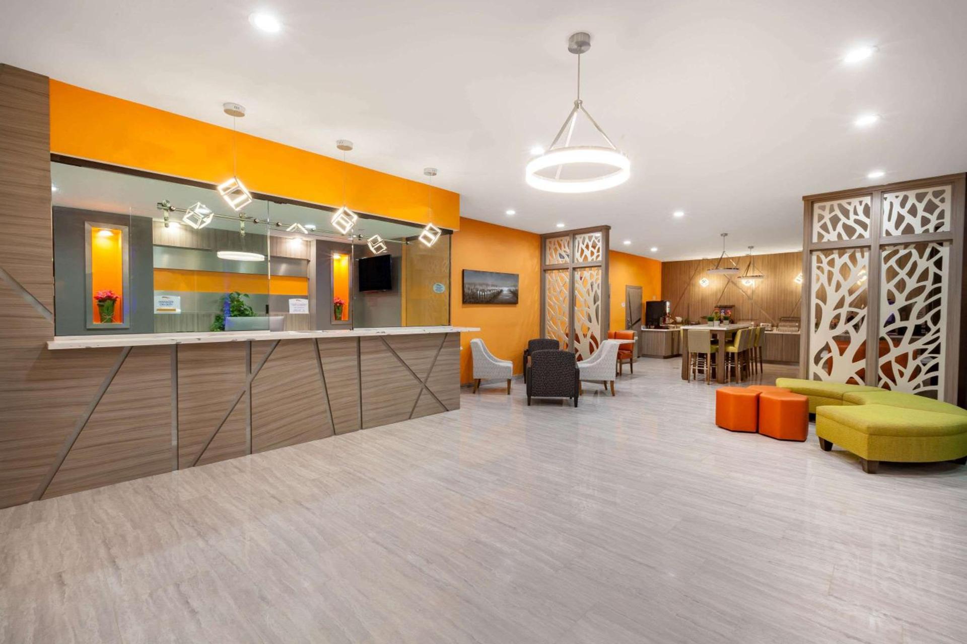 Baymont by Wyndham Houston Hobby Airport photo 37