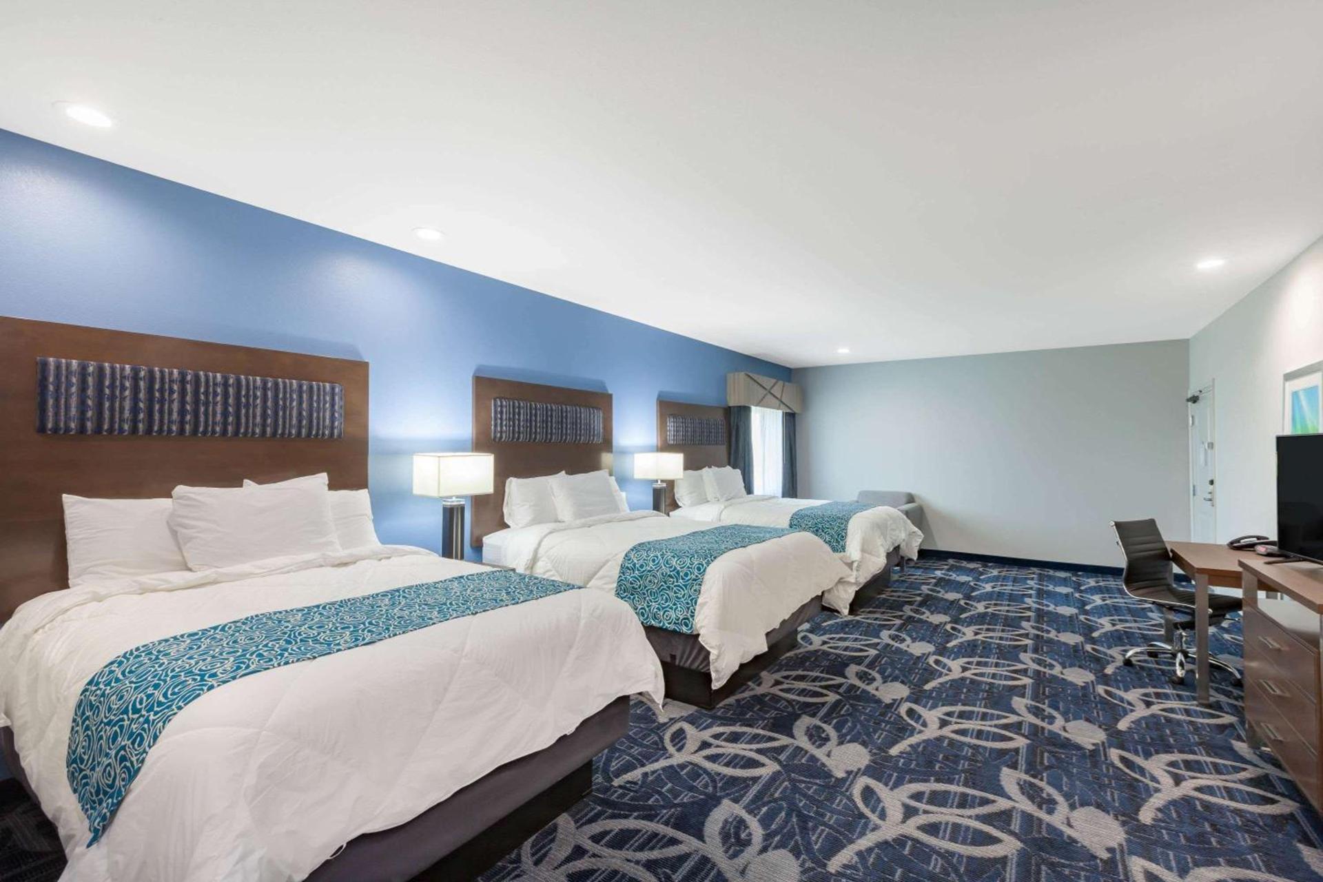 Baymont by Wyndham Houston Hobby Airport photo 30
