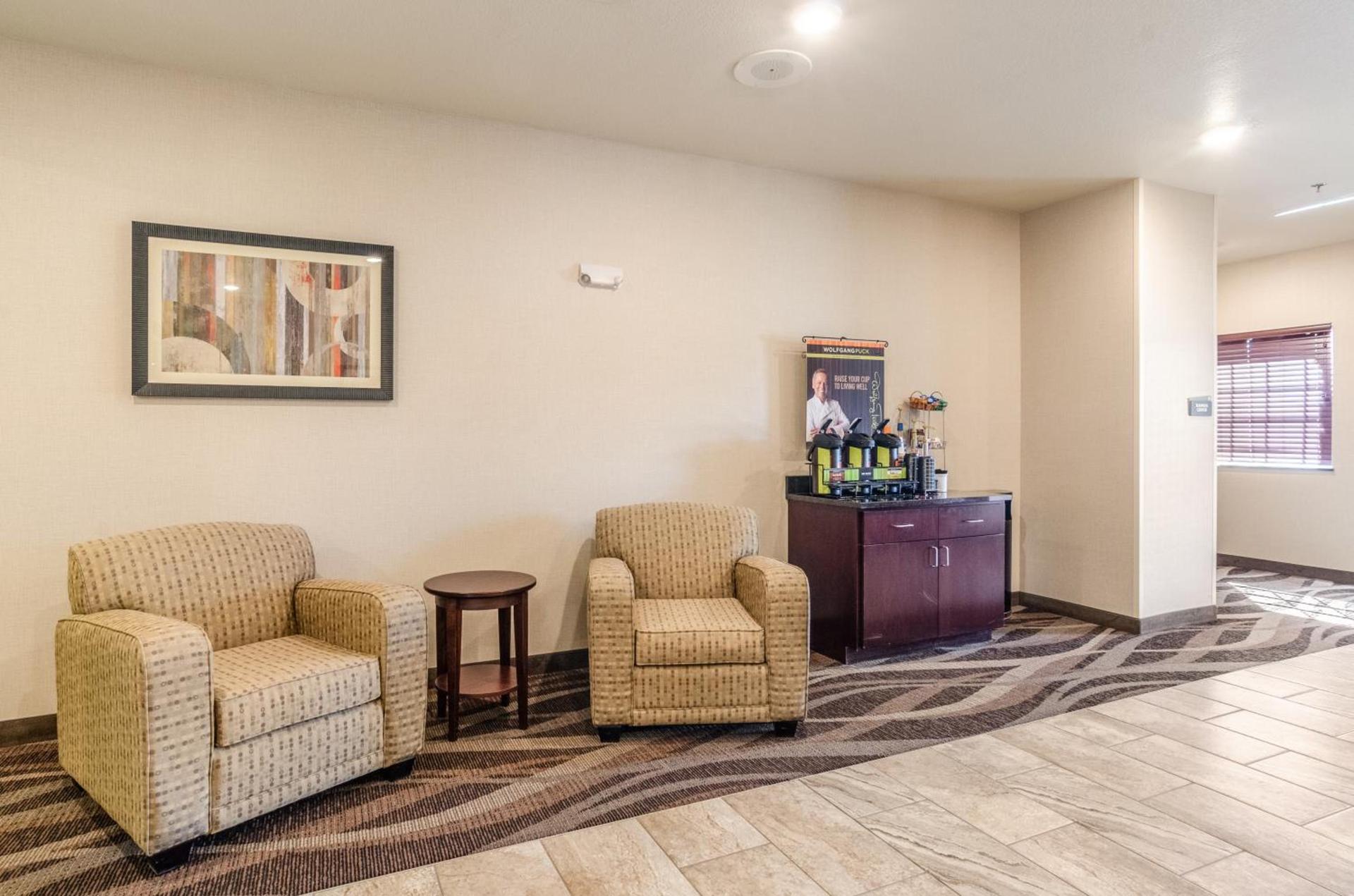 Cobblestone Hotel & Suites - Gering/Scottsbluff photo 8