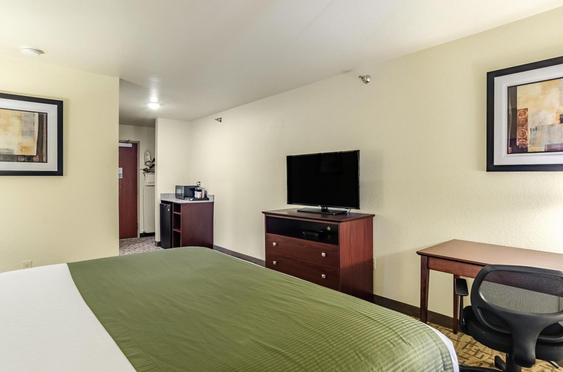 Cobblestone Hotel & Suites - Gering/Scottsbluff photo 28