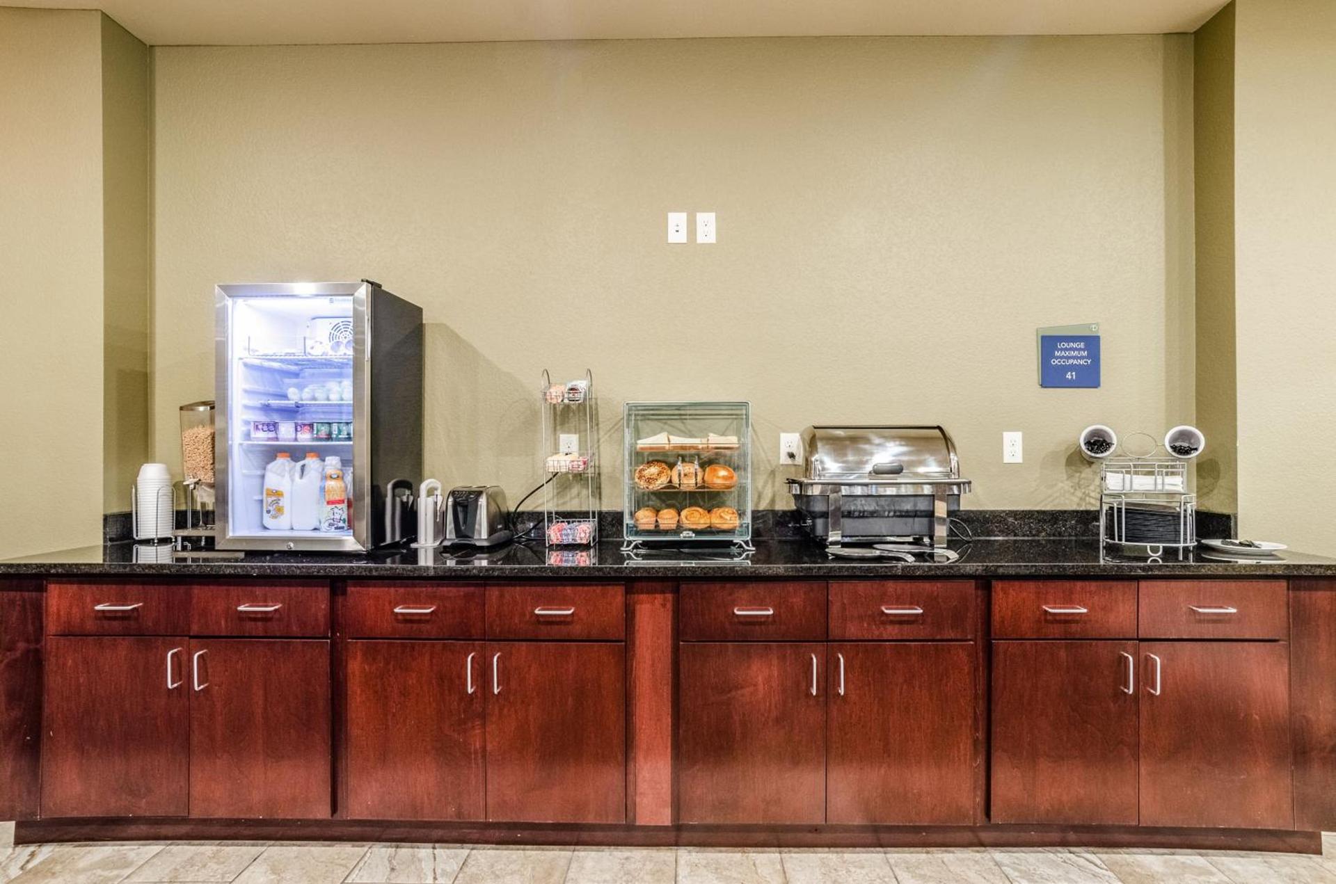 Cobblestone Hotel & Suites - Gering/Scottsbluff photo 11