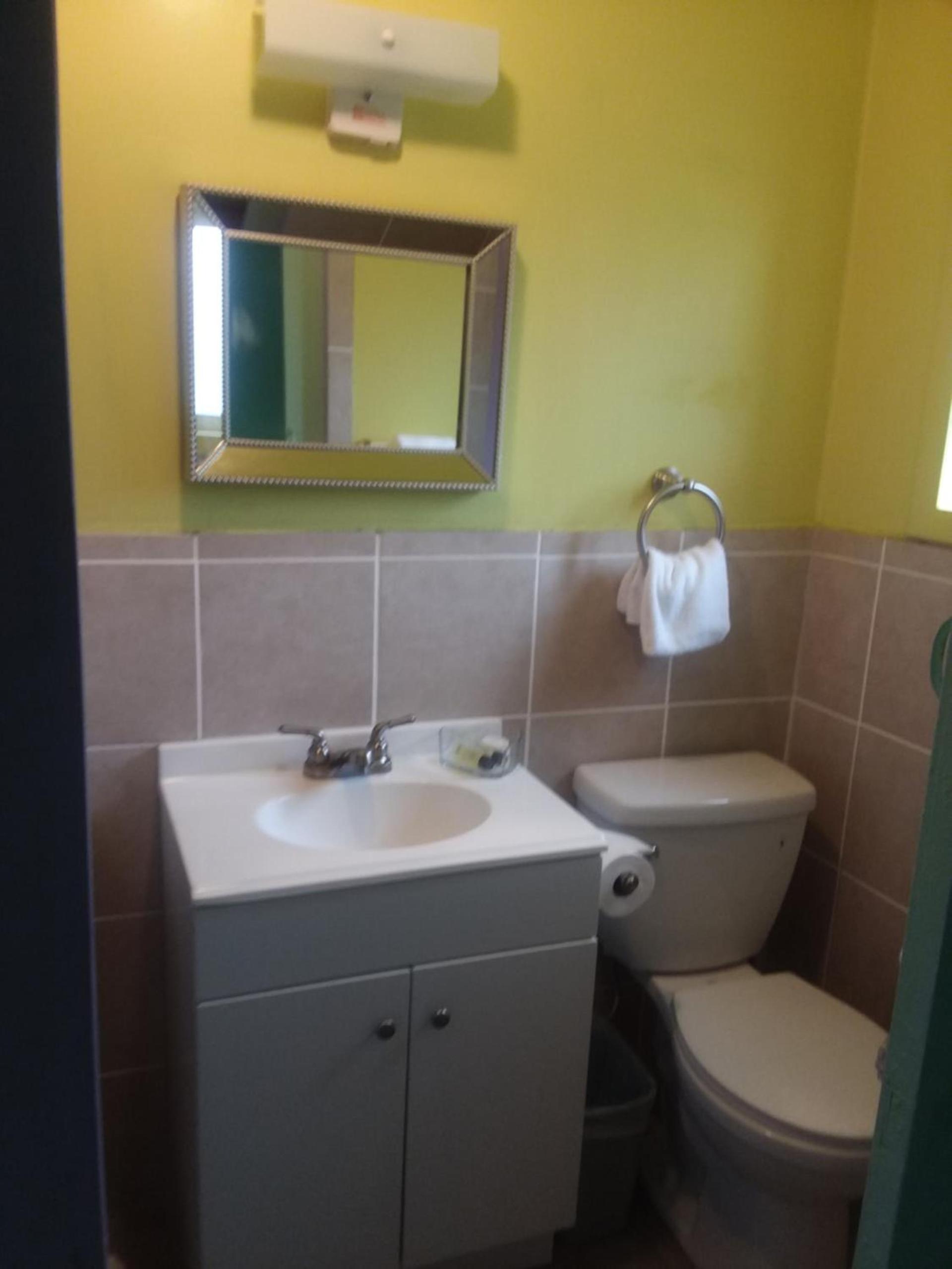 Shiny Motel photo 30