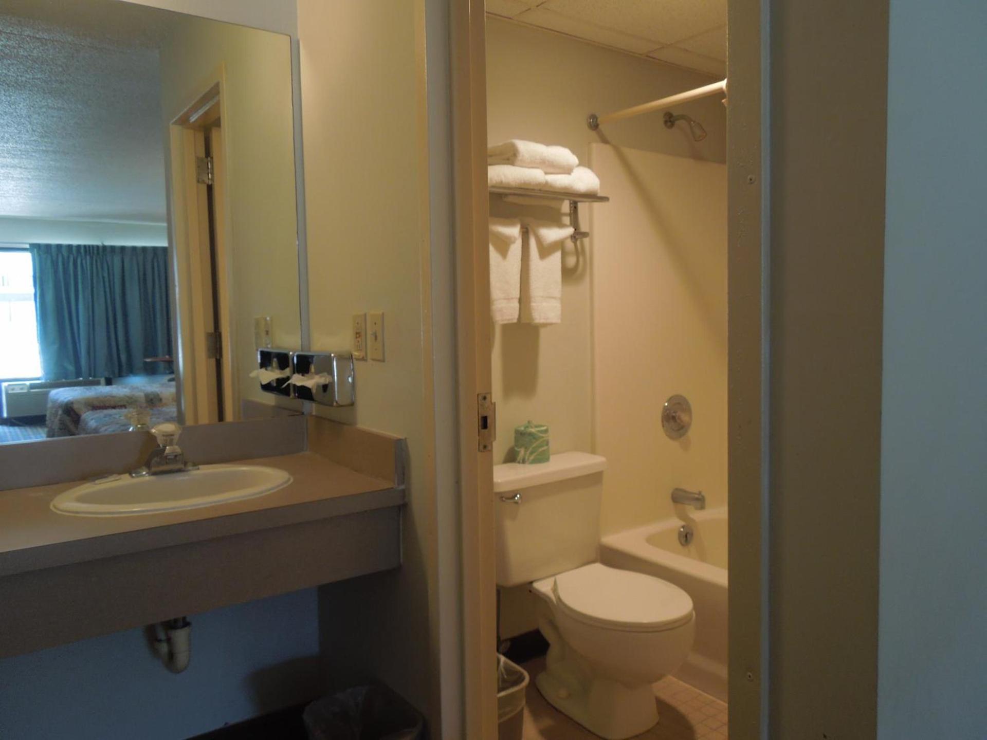 Atlantic Inn photo 15