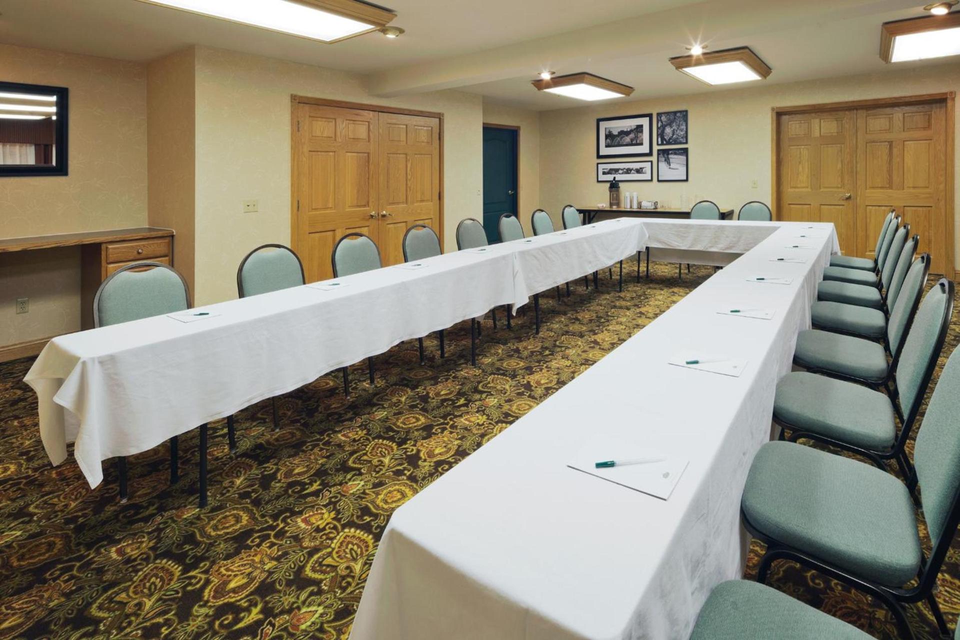 Country Inn & Suites by Radisson Kenosha - Pleasant Prairie photo 38